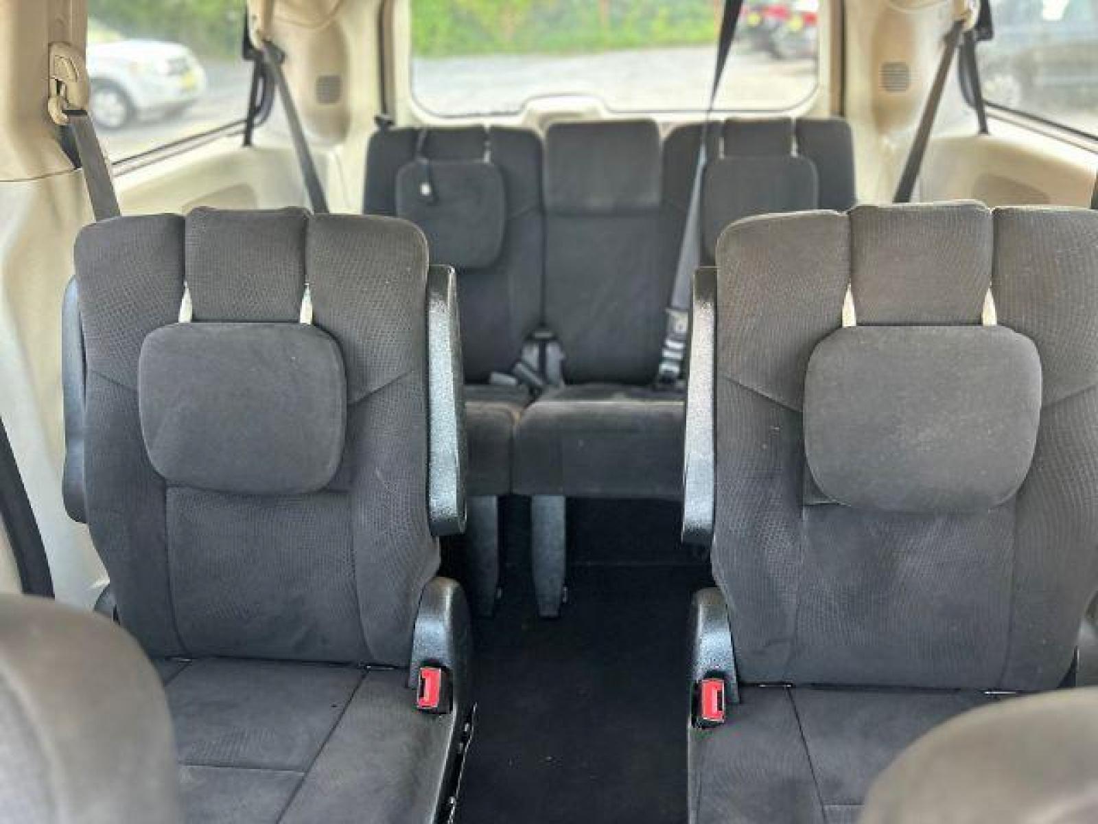 2011 Silver Dodge Grand Caravan Express (2D4RN4DG8BR) with an 3.6L V6 DOHC 24V engine, located at 1806 Veterans Memorial Hwy SW, Austell, GA, 30168, (770) 944-9558, 33.817959, -84.606987 - Photo #10