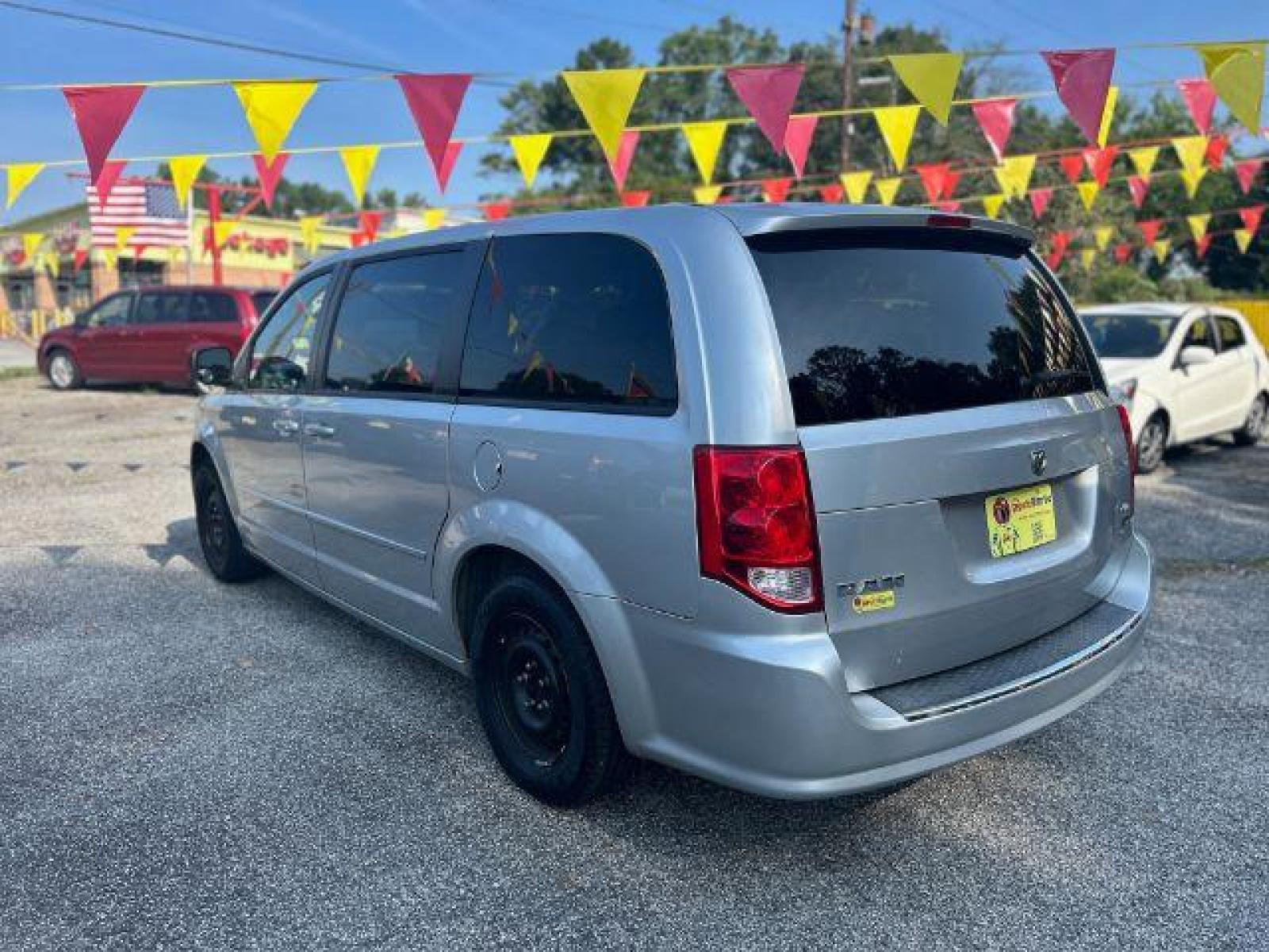2011 Silver Dodge Grand Caravan Express (2D4RN4DG8BR) with an 3.6L V6 DOHC 24V engine, located at 1806 Veterans Memorial Hwy SW, Austell, GA, 30168, (770) 944-9558, 33.817959, -84.606987 - Photo #5