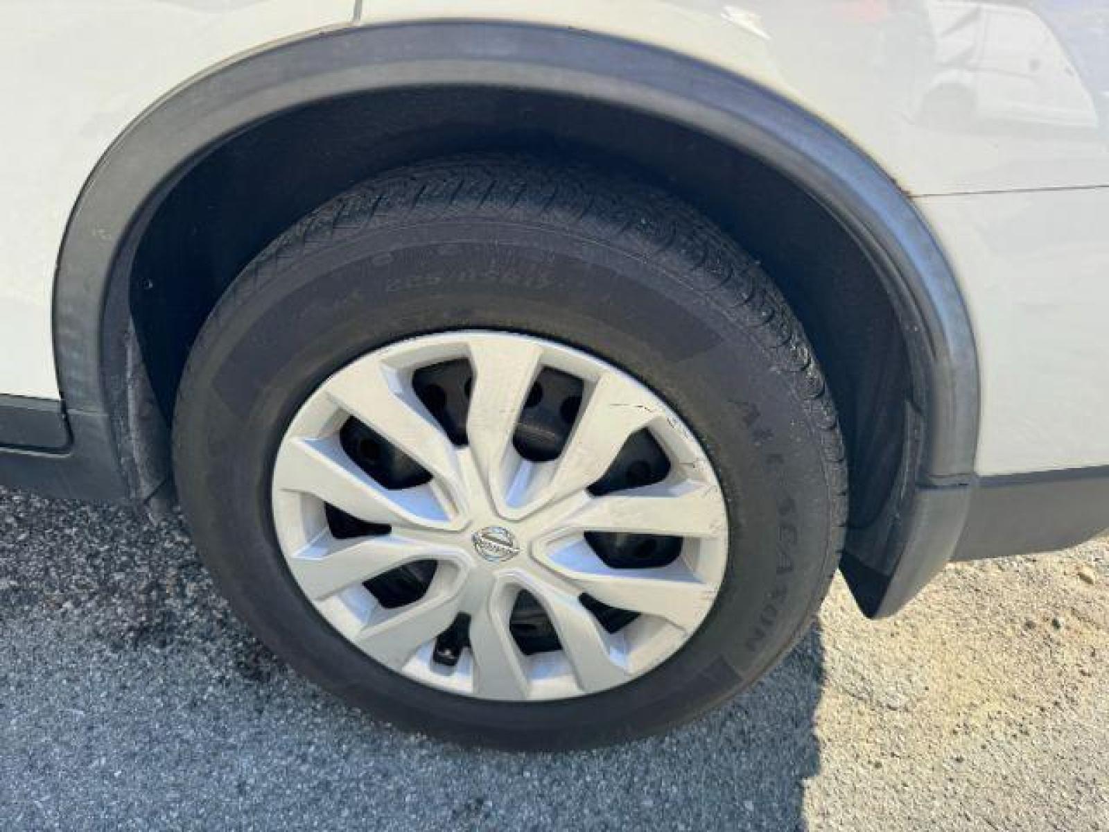 2011 Black /Black Cloth Interior Nissan Rogue SV FWD (JN8AS5MT0BW) with an 2.5L L4 DOHC 16V engine, Continuously Variabl transmission, located at 1806 Veterans Memorial Hwy SW, Austell, GA, 30168, (770) 944-9558, 33.817959, -84.606987 - Photo #22