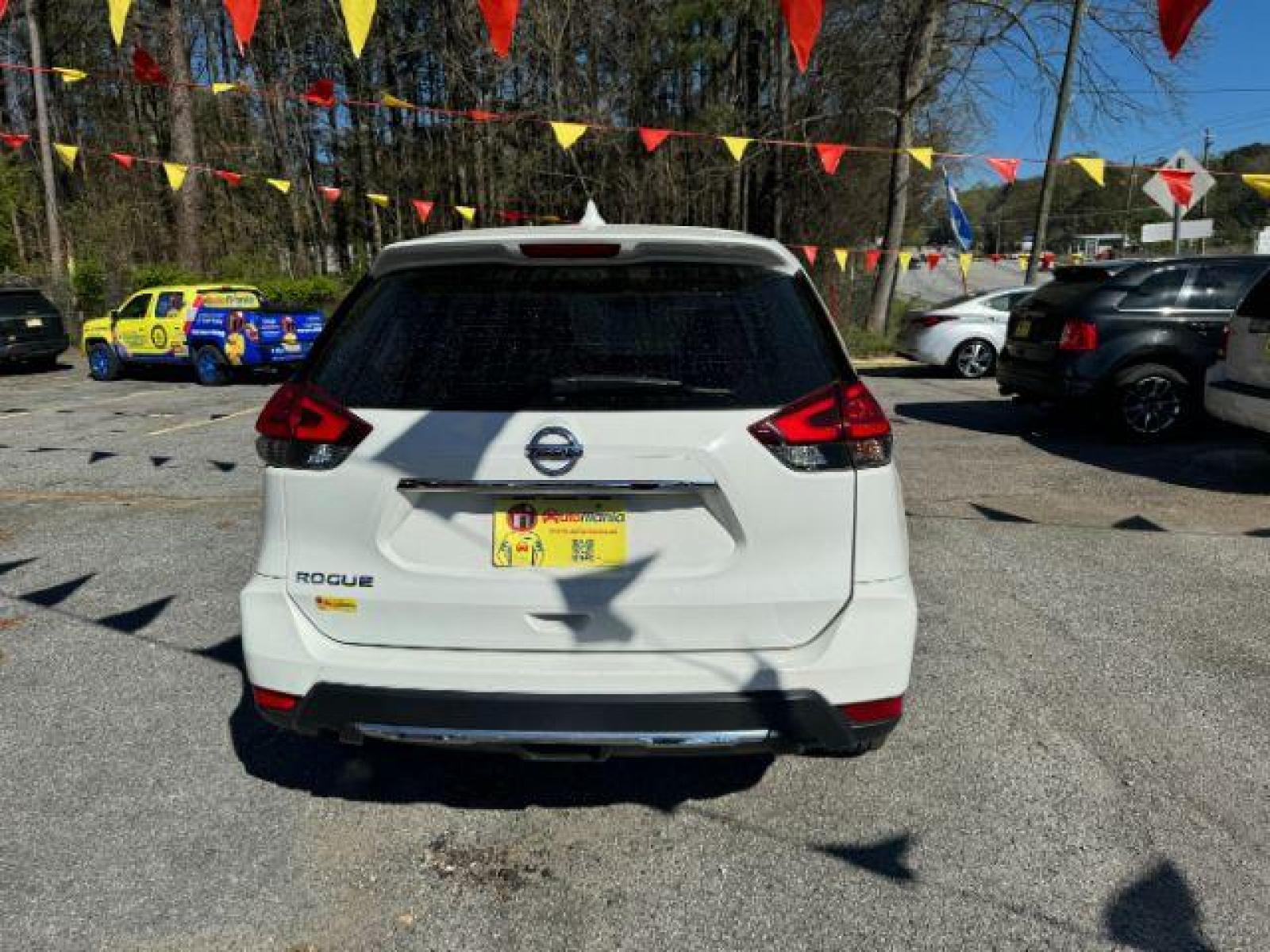 2011 Black /Black Cloth Interior Nissan Rogue SV FWD (JN8AS5MT0BW) with an 2.5L L4 DOHC 16V engine, Continuously Variabl transmission, located at 1806 Veterans Memorial Hwy SW, Austell, GA, 30168, (770) 944-9558, 33.817959, -84.606987 - Photo #4