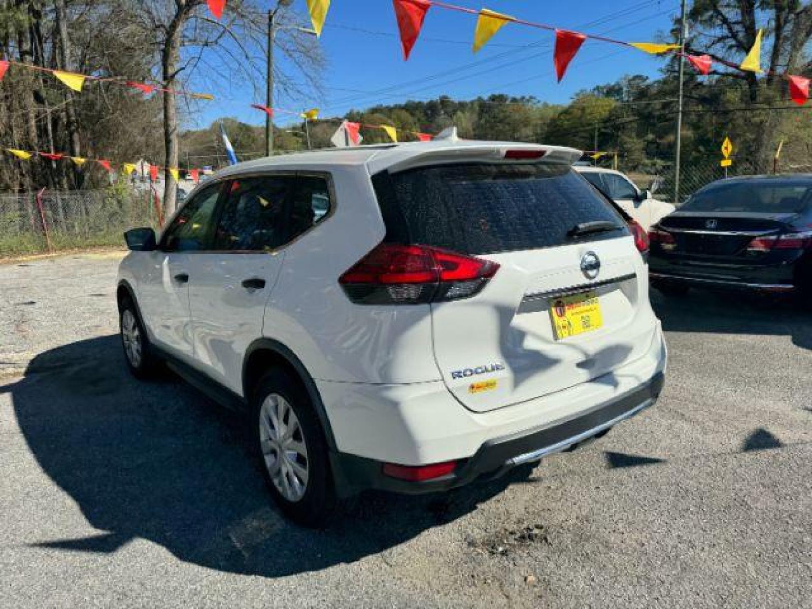 2011 Black /Black Cloth Interior Nissan Rogue SV FWD (JN8AS5MT0BW) with an 2.5L L4 DOHC 16V engine, Continuously Variabl transmission, located at 1806 Veterans Memorial Hwy SW, Austell, GA, 30168, (770) 944-9558, 33.817959, -84.606987 - Photo #5