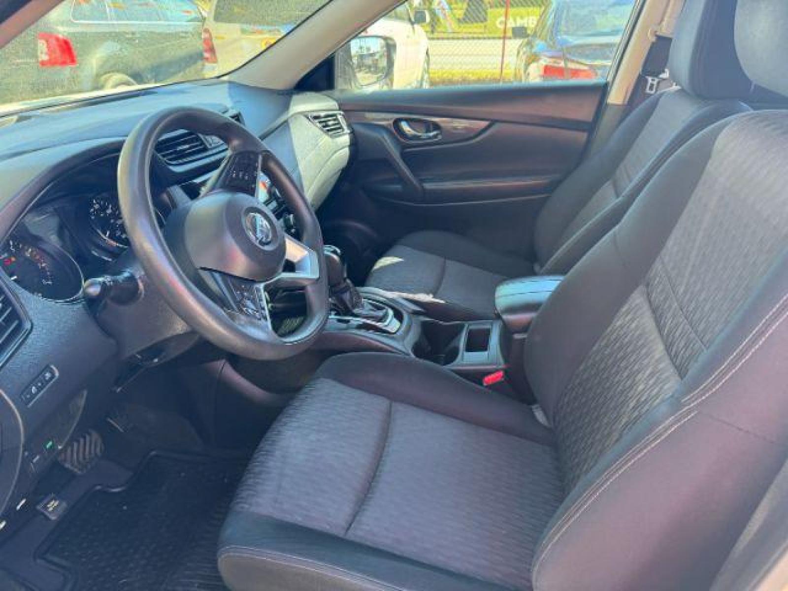 2011 Black /Black Cloth Interior Nissan Rogue SV FWD (JN8AS5MT0BW) with an 2.5L L4 DOHC 16V engine, Continuously Variabl transmission, located at 1806 Veterans Memorial Hwy SW, Austell, GA, 30168, (770) 944-9558, 33.817959, -84.606987 - Photo #6