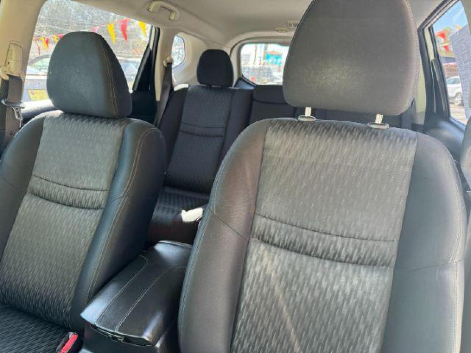 2011 Black /Black Cloth Interior Nissan Rogue SV FWD (JN8AS5MT0BW) with an 2.5L L4 DOHC 16V engine, Continuously Variabl transmission, located at 1806 Veterans Memorial Hwy SW, Austell, GA, 30168, (770) 944-9558, 33.817959, -84.606987 - Photo #8