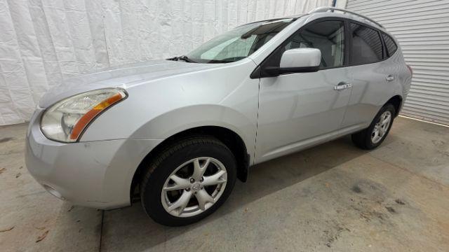 2010 Silver Nissan Rogue S AWD (JN8AS5MV4AW) with an 2.5L L4 DOHC 16V engine, Continuously Variabl transmission, located at 1806 Veterans Memorial Hwy SW, Austell, GA, 30168, (770) 944-9558, 33.817959, -84.606987 - Photo#1