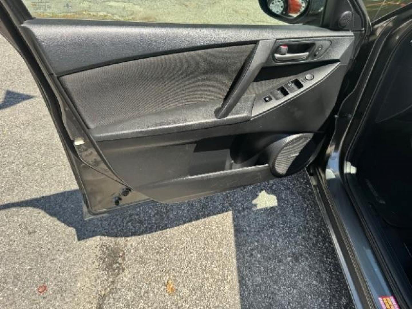 2012 GRAY Mazda MAZDA3 I Touring 5-Door (JM1BL1L83C1) with an 2.0L L4 DOHC 16V engine, 5-Speed Automatic transmission, located at 1806 Veterans Memorial Hwy SW, Austell, GA, 30168, (770) 944-9558, 33.817959, -84.606987 - Photo#7