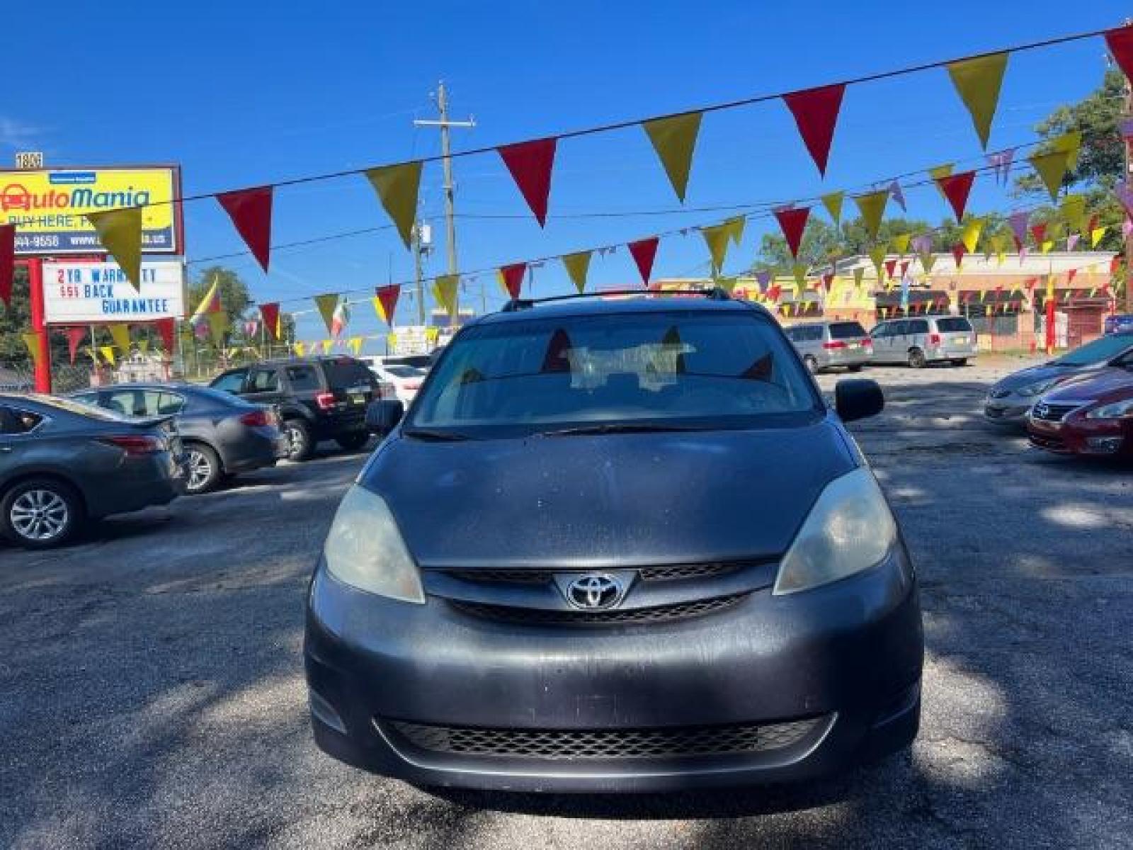 2006 Gray Toyota Sienna LE 7-Passenger (5TDZA23C76S) with an 3.3L V6 DOHC 24V engine, 5-Speed Automatic transmission, located at 1806 Veterans Memorial Hwy SW, Austell, GA, 30168, (770) 944-9558, 33.817959, -84.606987 - Photo #1