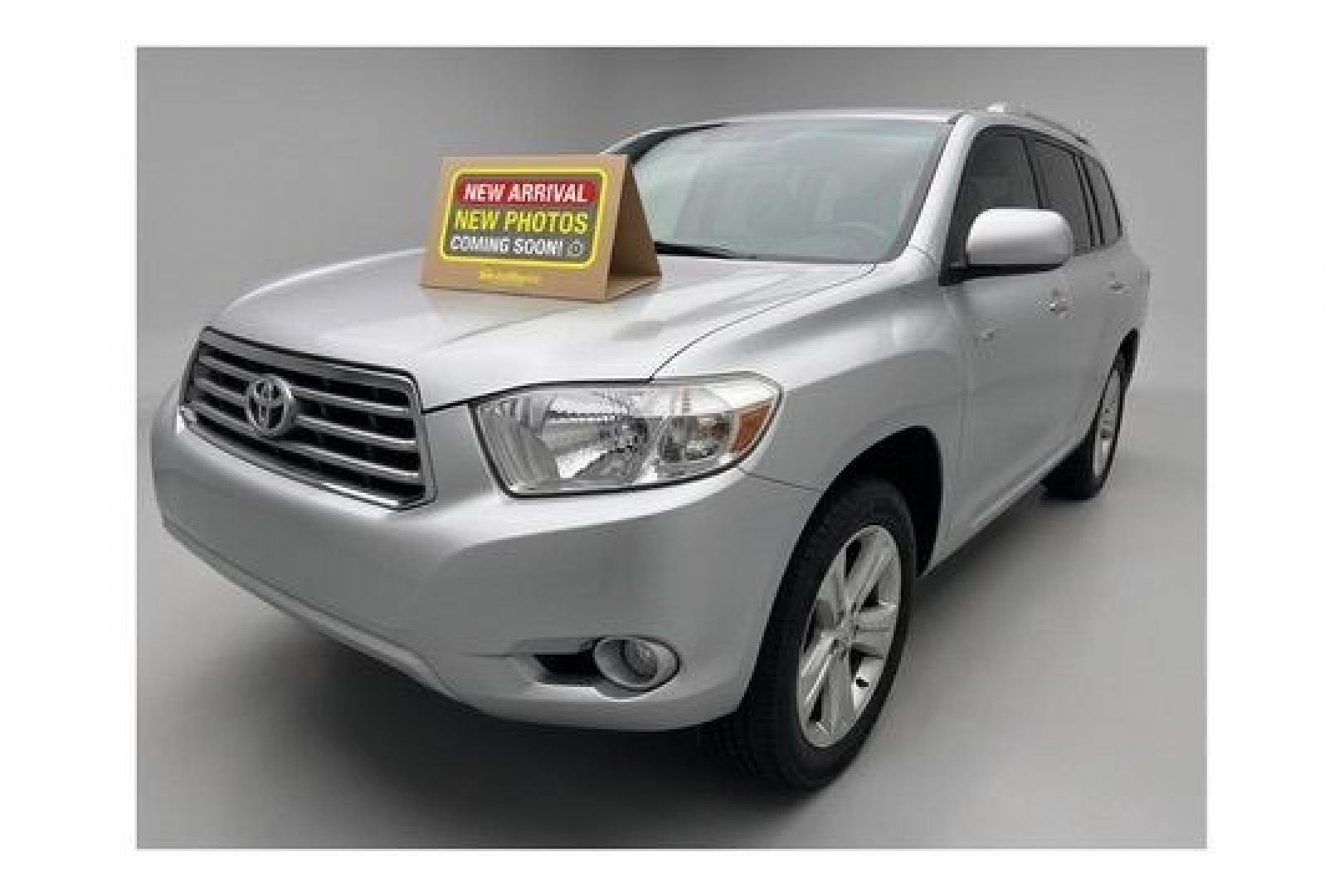 2009 Silver Toyota Highlander Limited 4WD (JTEES42AX92) with an 3.5L V6 DOHC 24V engine, 5-Speed Automatic transmission, located at 1806 Veterans Memorial Hwy SW, Austell, GA, 30168, (770) 944-9558, 33.817959, -84.606987- Photo#0