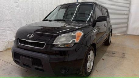 2010 Black Kia Soul + (KNDJT2A27A7) with an 2.0L L4 DOHC 16V engine, 4-Speed Automatic transmission, located at 1806 Veterans Memorial Hwy SW, Austell, GA, 30168, (770) 944-9558, 33.817959, -84.606987 - Photo#0