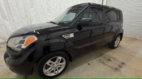 2010 Black Kia Soul + (KNDJT2A27A7) with an 2.0L L4 DOHC 16V engine, 4-Speed Automatic transmission, located at 1806 Veterans Memorial Hwy SW, Austell, GA, 30168, (770) 944-9558, 33.817959, -84.606987 - Photo#1
