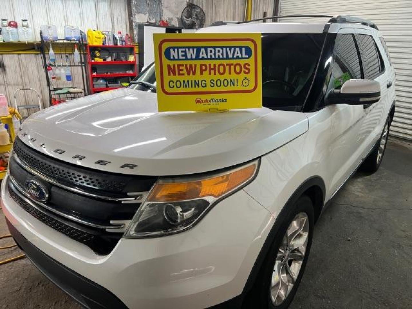 2012 White Ford Explorer Limited 4WD (1FMHK8F8XCG) with an 3.5L V6 DOHC 24V engine, 6-Speed Automatic transmission, located at 1806 Veterans Memorial Hwy SW, Austell, GA, 30168, (770) 944-9558, 33.817959, -84.606987 - Photo#0