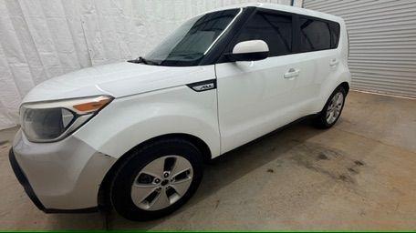 2016 White Kia Soul + (KNDJP3A58G7) with an 2.0L L4 DOHC 16V engine, 6-Speed Automatic transmission, located at 1806 Veterans Memorial Hwy SW, Austell, GA, 30168, (770) 944-9558, 33.817959, -84.606987 - Photo#1