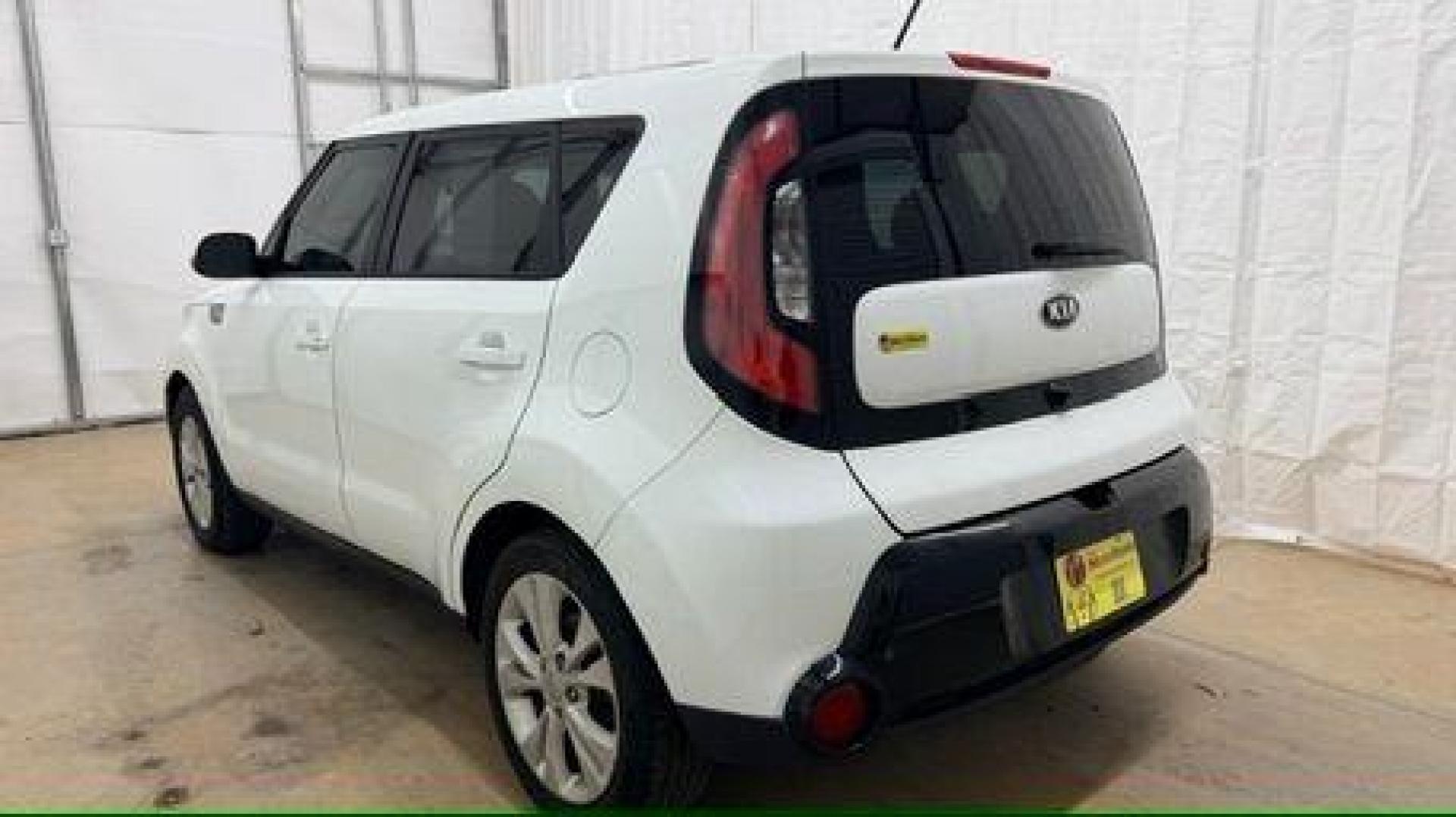 2016 White Kia Soul + (KNDJP3A58G7) with an 2.0L L4 DOHC 16V engine, 6-Speed Automatic transmission, located at 1806 Veterans Memorial Hwy SW, Austell, GA, 30168, (770) 944-9558, 33.817959, -84.606987 - Photo#3