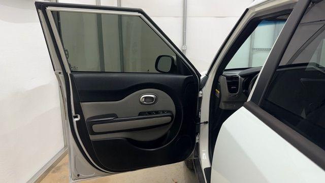 2016 White Kia Soul + (KNDJP3A58G7) with an 2.0L L4 DOHC 16V engine, 6-Speed Automatic transmission, located at 1806 Veterans Memorial Hwy SW, Austell, GA, 30168, (770) 944-9558, 33.817959, -84.606987 - Photo#10