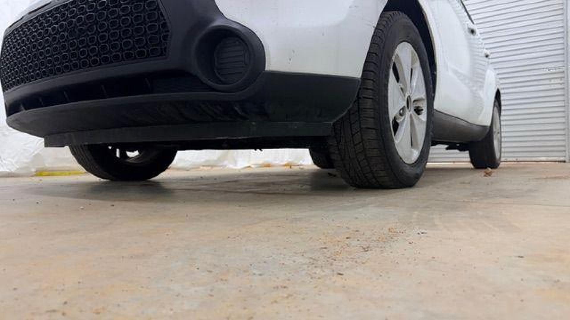 2016 White Kia Soul + (KNDJP3A58G7) with an 2.0L L4 DOHC 16V engine, 6-Speed Automatic transmission, located at 1806 Veterans Memorial Hwy SW, Austell, GA, 30168, (770) 944-9558, 33.817959, -84.606987 - Photo#22