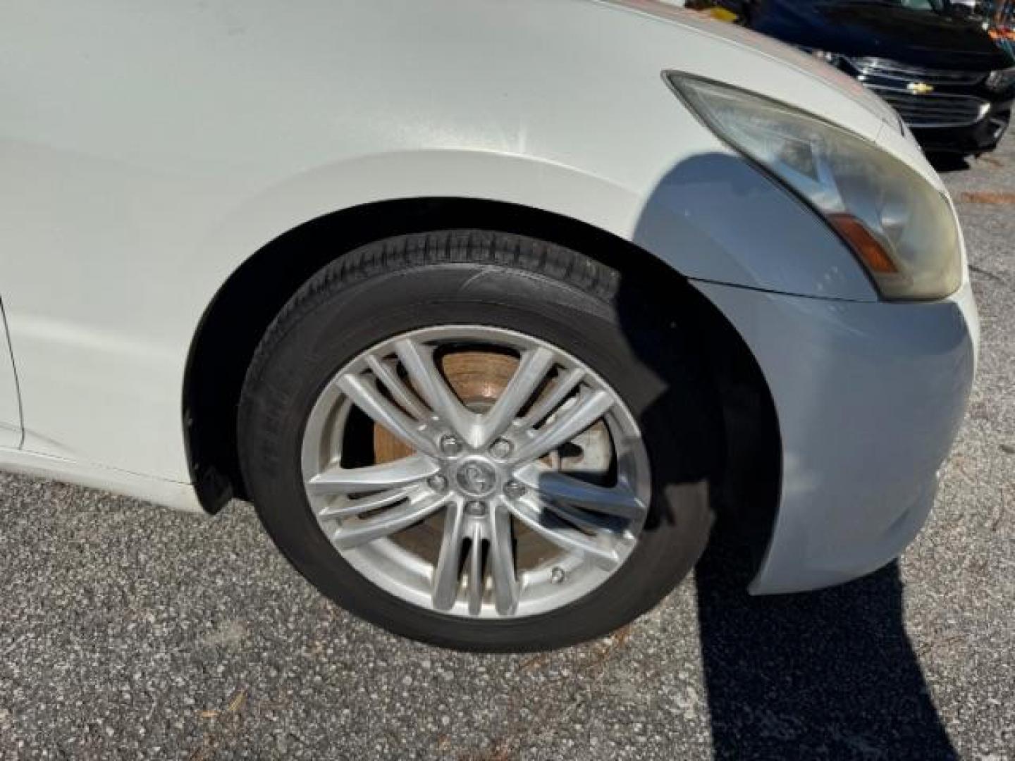 2011 WHITE Infiniti G Sedan G25x AWD (JN1DV6AR5BM) with an 2.5L L4 DOHC 16V engine, 5-Speed Automatic transmission, located at 1806 Veterans Memorial Hwy SW, Austell, GA, 30168, (770) 944-9558, 33.817959, -84.606987 - Photo#14