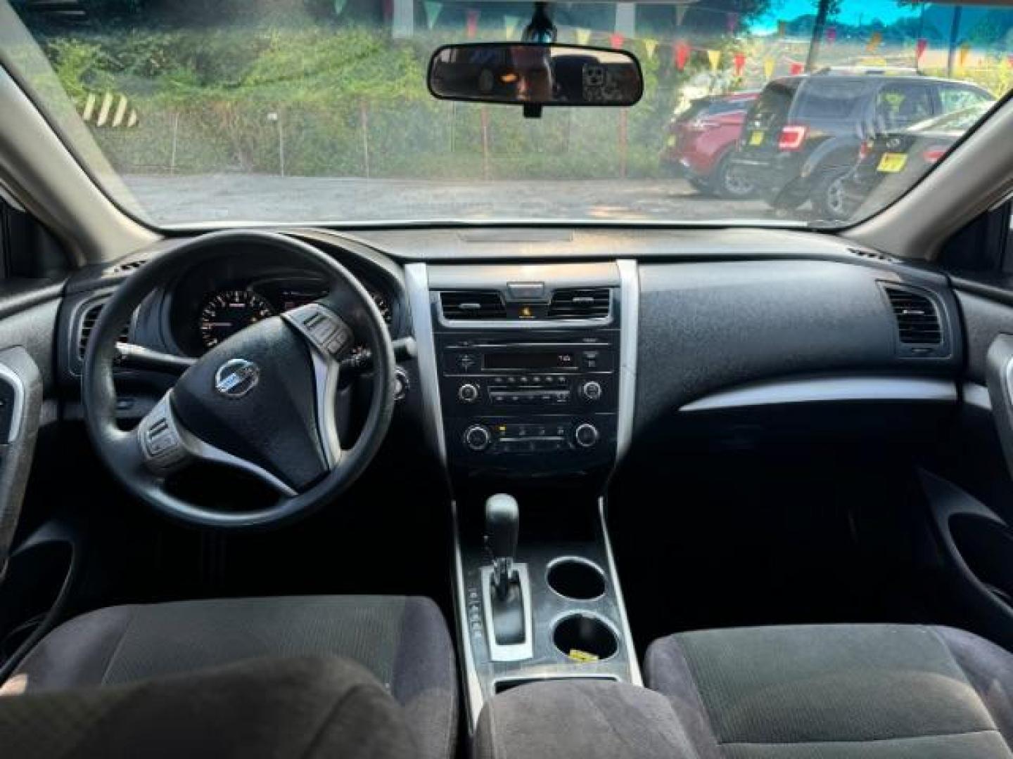2013 WHITE Nissan Altima 2.5 (1N4AL3AP6DC) with an 2.5L L4 DOHC 16V engine, 6-Speed Manual transmission, located at 1806 Veterans Memorial Hwy SW, Austell, GA, 30168, (770) 944-9558, 33.817959, -84.606987 - Photo#10