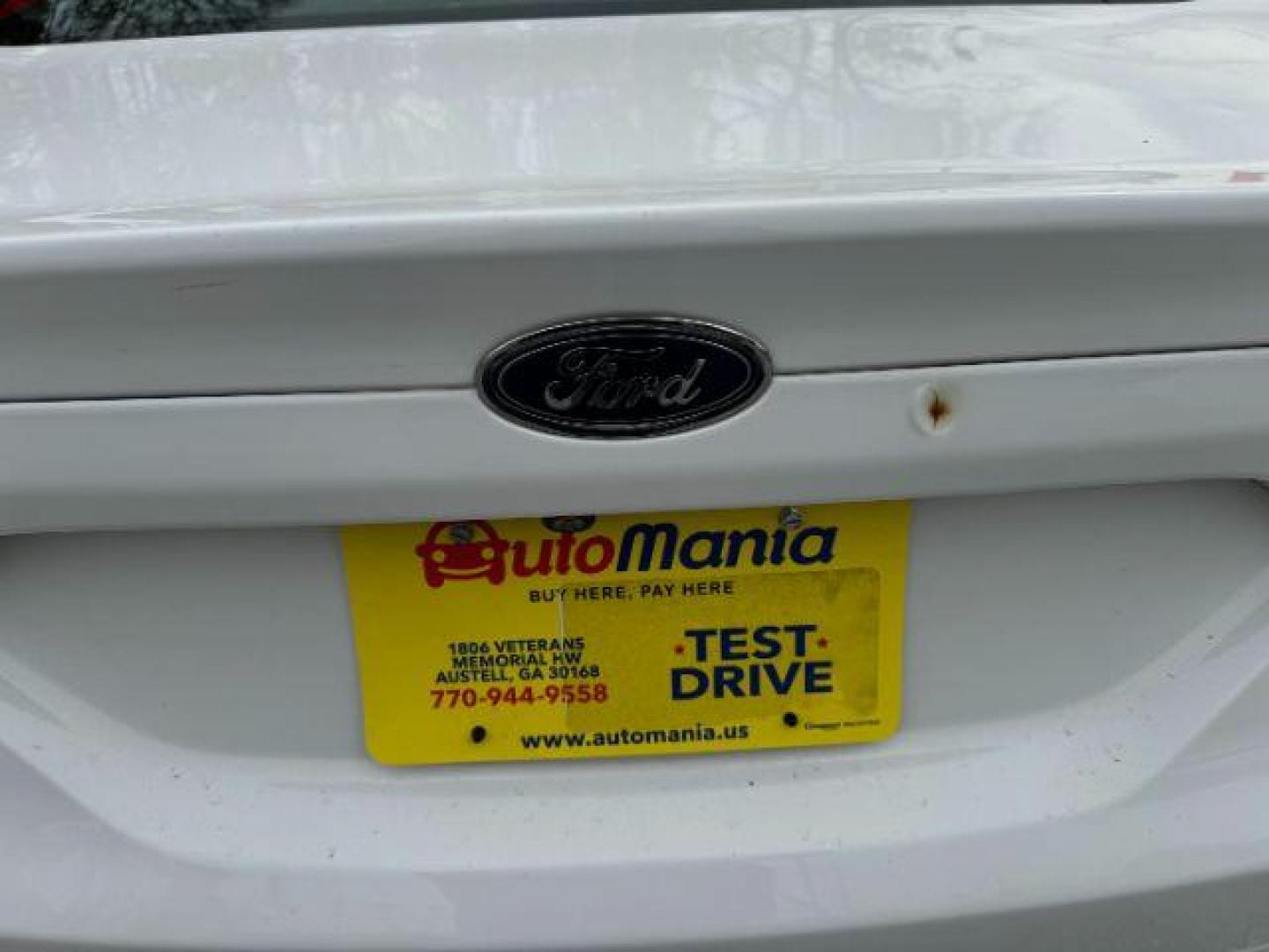 2016 White Ford Fusion SE (3FA6P0H72GR) with an 2.5L L4 DOHC 16V engine, 6-Speed Automatic transmission, located at 1806 Veterans Memorial Hwy SW, Austell, GA, 30168, (770) 944-9558, 33.817959, -84.606987 - Photo#13