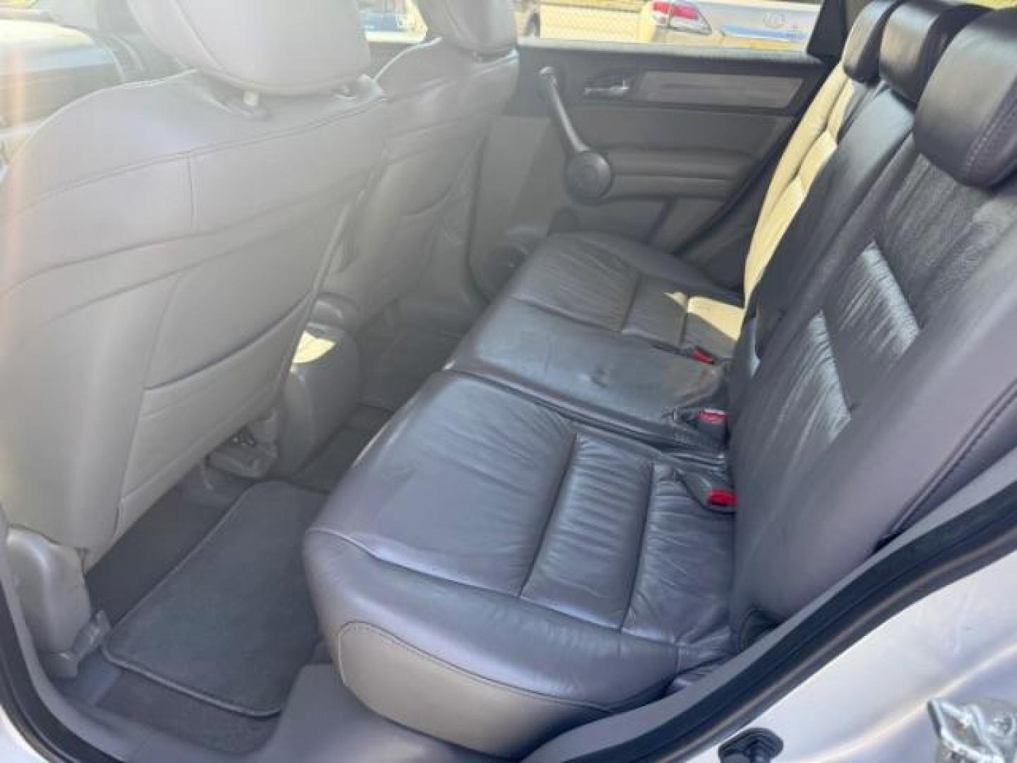 2009 Silver Honda CR-V EX-L 2WD 5-Speed AT (5J6RE38749L) with an 2.4L L4 DOHC 16V engine, 5-Speed Automatic transmission, located at 1806 Veterans Memorial Hwy SW, Austell, GA, 30168, (770) 944-9558, 33.817959, -84.606987 - Photo#8