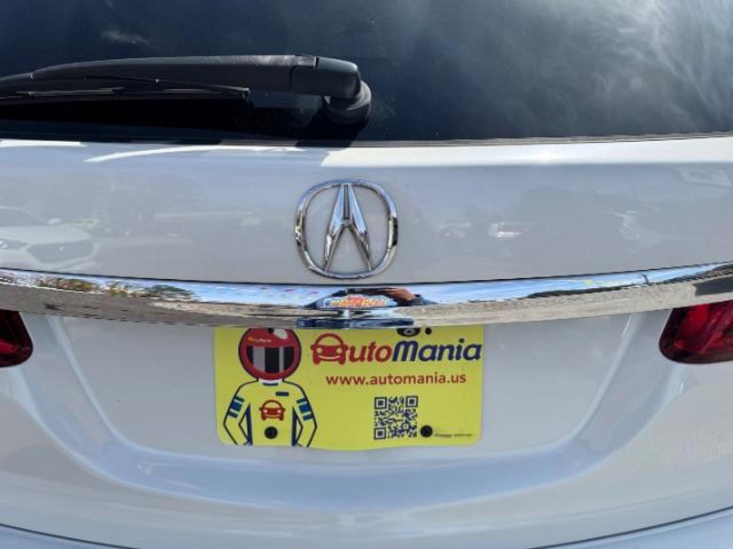 2014 White Acura MDX 6-Spd AT (5FRYD3H22EB) with an 3.5L V6 SOHC 24V engine, 6-Speed Automatic transmission, located at 1806 Veterans Memorial Hwy SW, Austell, GA, 30168, (770) 944-9558, 33.817959, -84.606987 - Photo#18