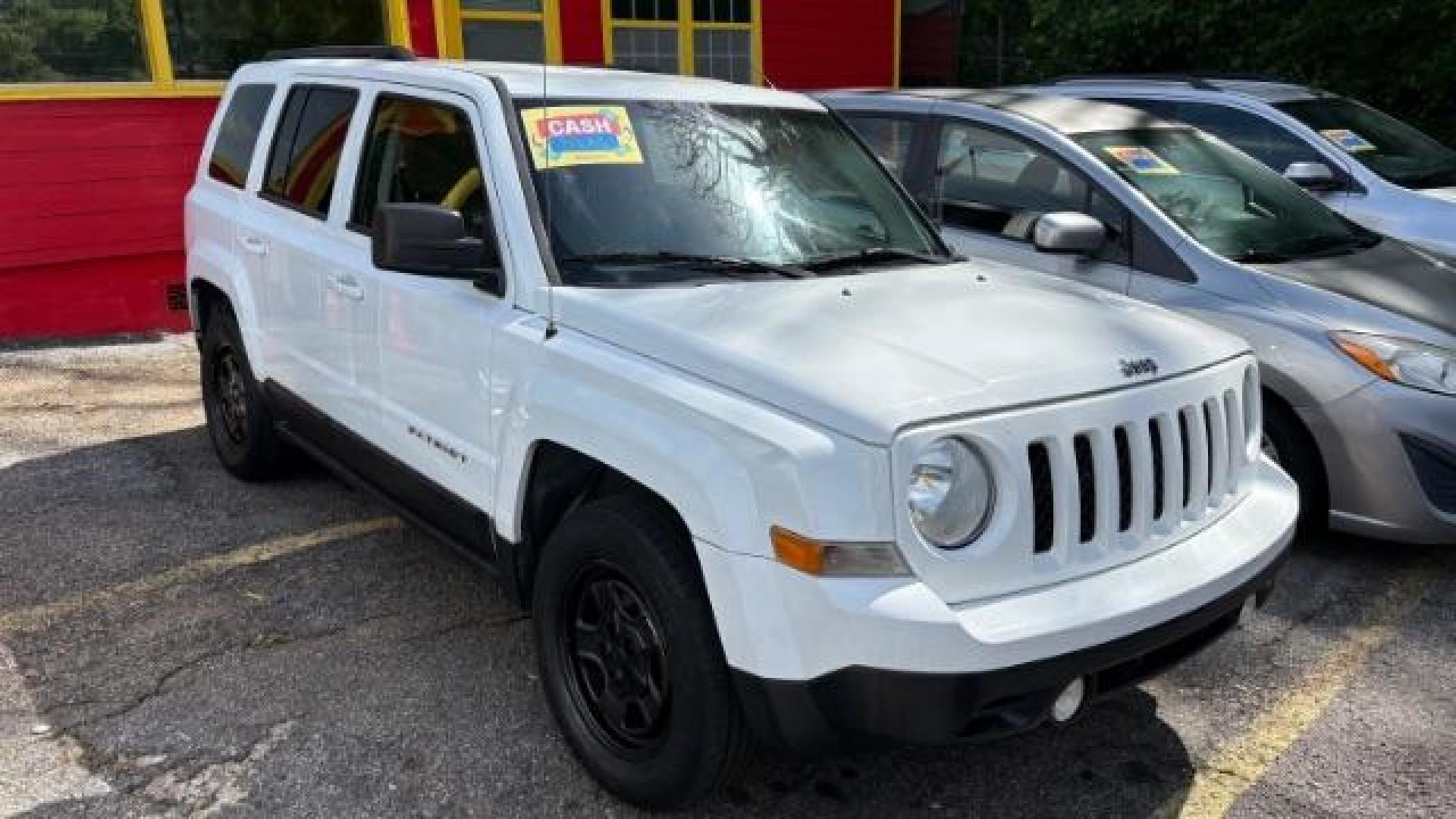 2016 White Jeep Patriot Sport 2WD (1C4NJPBAXGD) with an 2.0L L4 DOHC 16V engine, Continuously Variable Transmission transmission, located at 1806 Veterans Memorial Hwy SW, Austell, GA, 30168, (770) 944-9558, 33.817959, -84.606987 - Photo#1