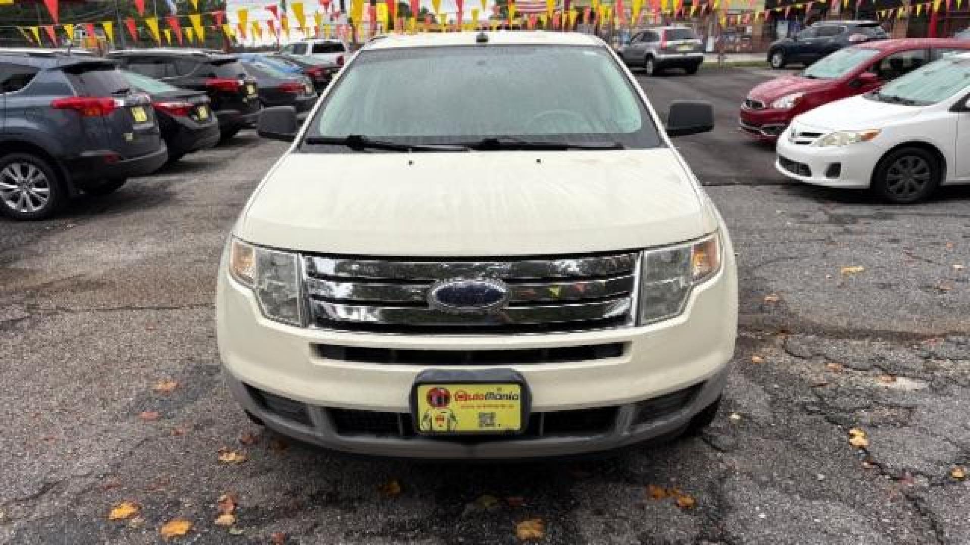 2008 Beige Ford Edge SE FWD (2FMDK36C98B) with an 3.5L V6 DOHC 24V engine, 6-Speed Automatic transmission, located at 1806 Veterans Memorial Hwy SW, Austell, GA, 30168, (770) 944-9558, 33.817959, -84.606987 - Photo#1