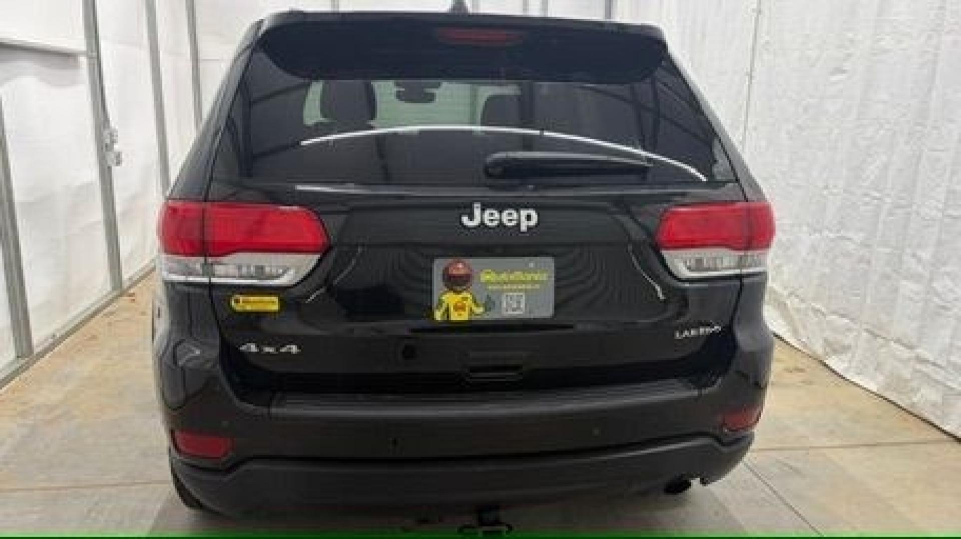 2014 Gray Jeep Cherokee Latitude FWD (1C4PJLCB4EW) with an 2.4L L4 DOHC 16V engine, 9-Speed Automatic transmission, located at 1806 Veterans Memorial Hwy SW, Austell, GA, 30168, (770) 944-9558, 33.817959, -84.606987- Photo#4
