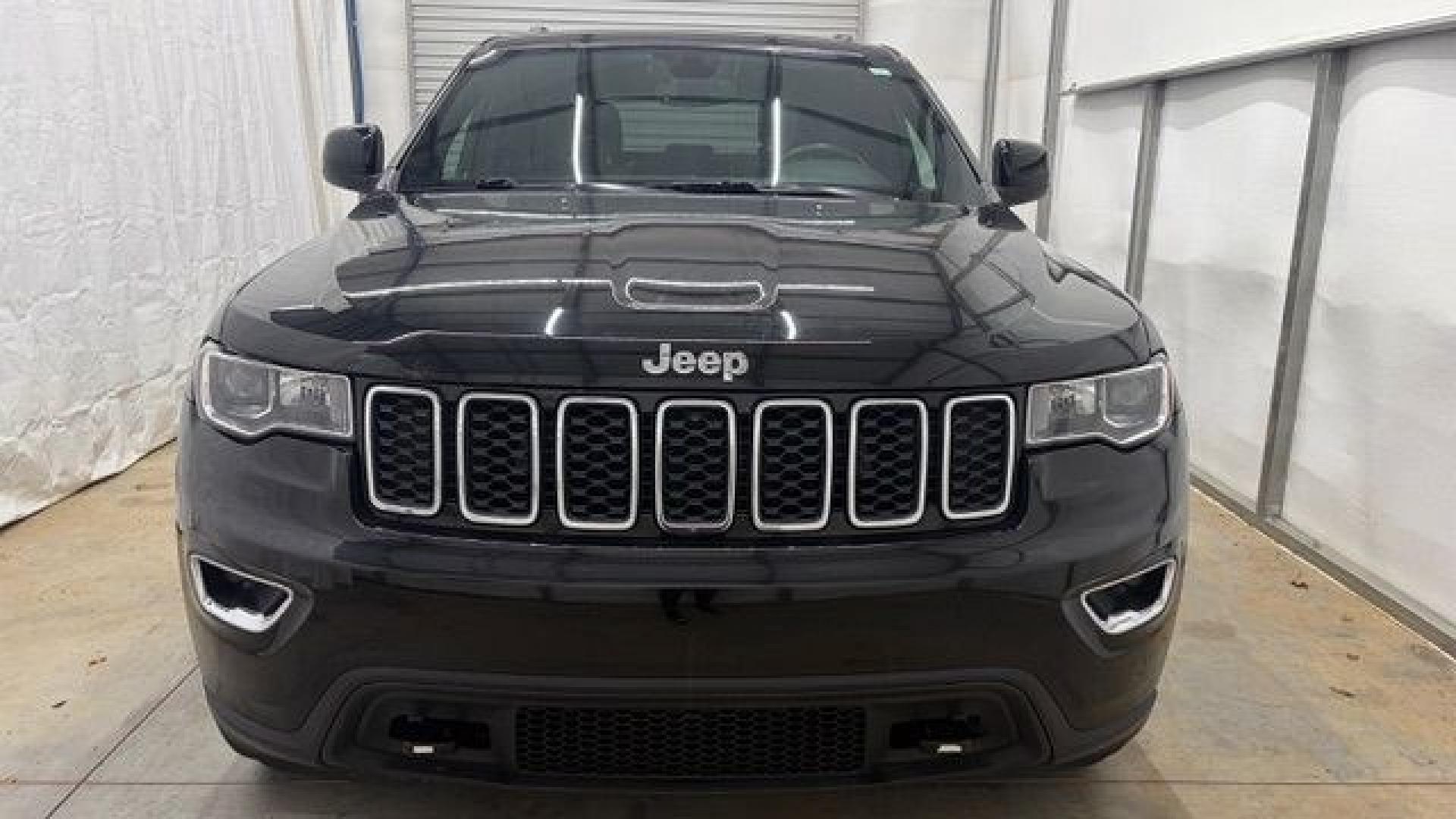 2014 Gray Jeep Cherokee Latitude FWD (1C4PJLCB4EW) with an 2.4L L4 DOHC 16V engine, 9-Speed Automatic transmission, located at 1806 Veterans Memorial Hwy SW, Austell, GA, 30168, (770) 944-9558, 33.817959, -84.606987- Photo#9