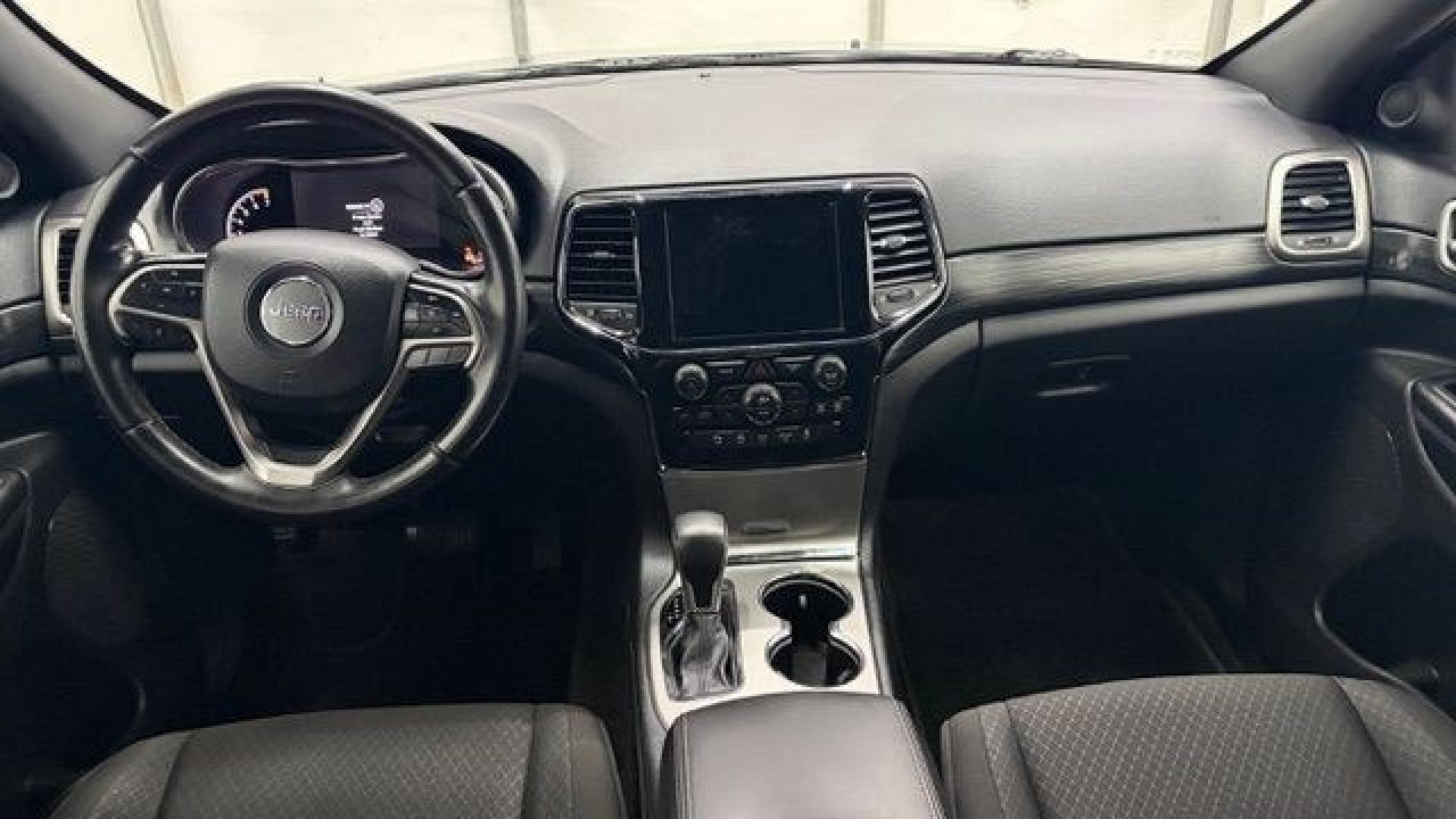 2014 Gray Jeep Cherokee Latitude FWD (1C4PJLCB4EW) with an 2.4L L4 DOHC 16V engine, 9-Speed Automatic transmission, located at 1806 Veterans Memorial Hwy SW, Austell, GA, 30168, (770) 944-9558, 33.817959, -84.606987- Photo#15