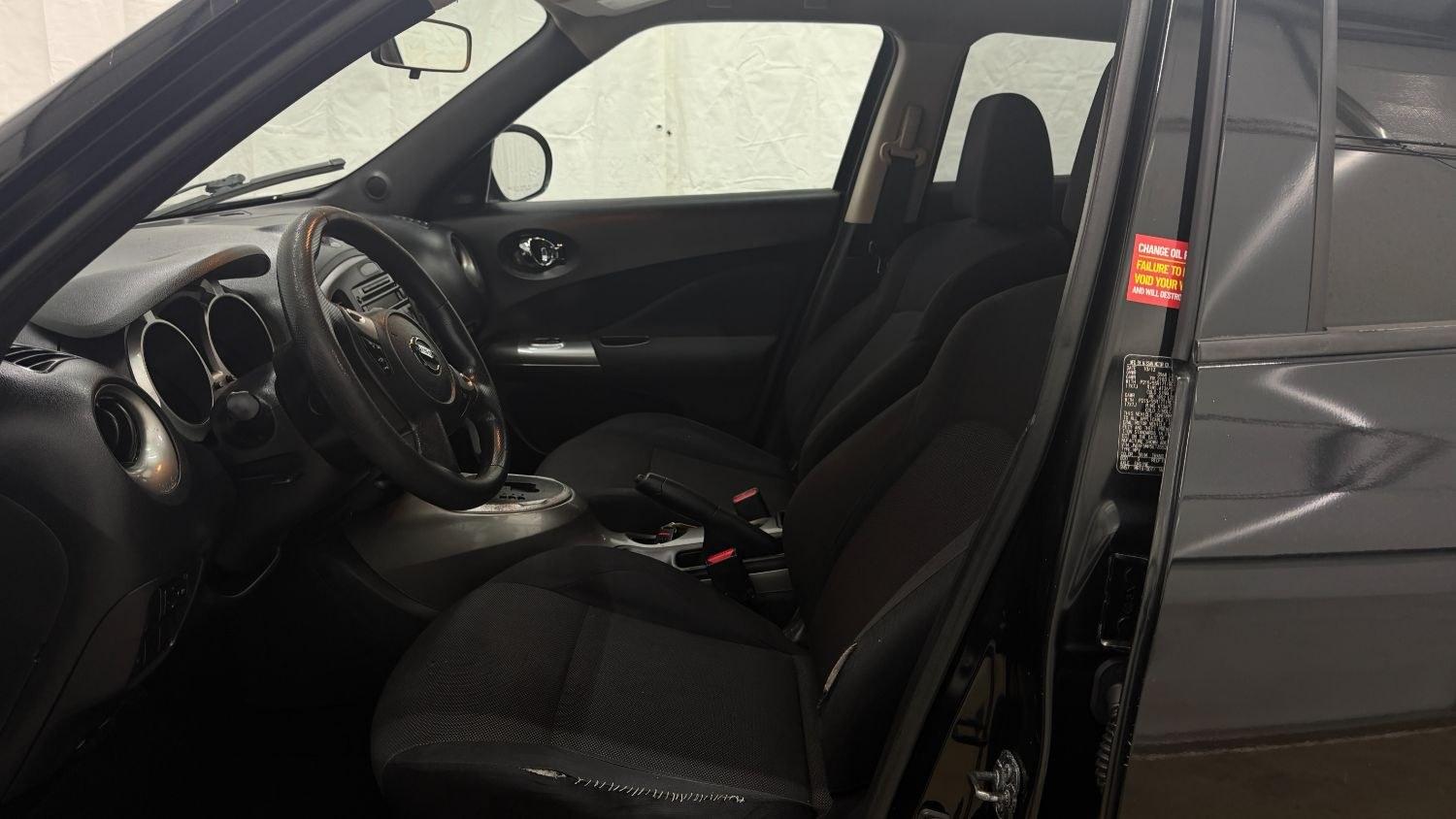 2014 Nissan Juke S FWD (JN8AF5MR5ET) with an 1.6L L4 DOHC 16V TURBO engine, Continuously Variable Transmission transmission, located at 1806 Veterans Memorial Hwy SW, Austell, GA, 30168, (770) 944-9558, 33.817959, -84.606987 - Photo#10