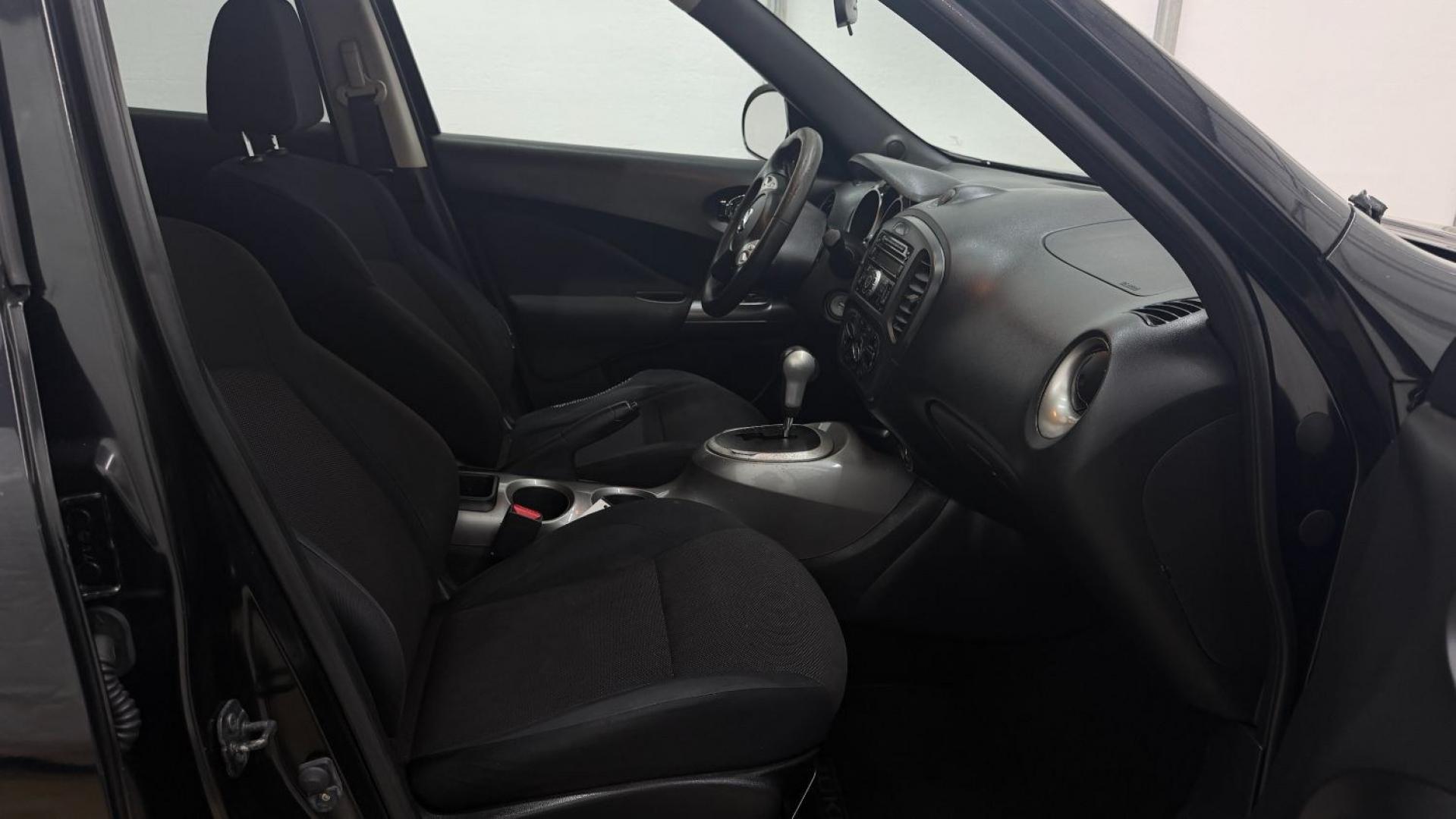 2014 Nissan Juke S FWD (JN8AF5MR5ET) with an 1.6L L4 DOHC 16V TURBO engine, Continuously Variable Transmission transmission, located at 1806 Veterans Memorial Hwy SW, Austell, GA, 30168, (770) 944-9558, 33.817959, -84.606987 - Photo#14