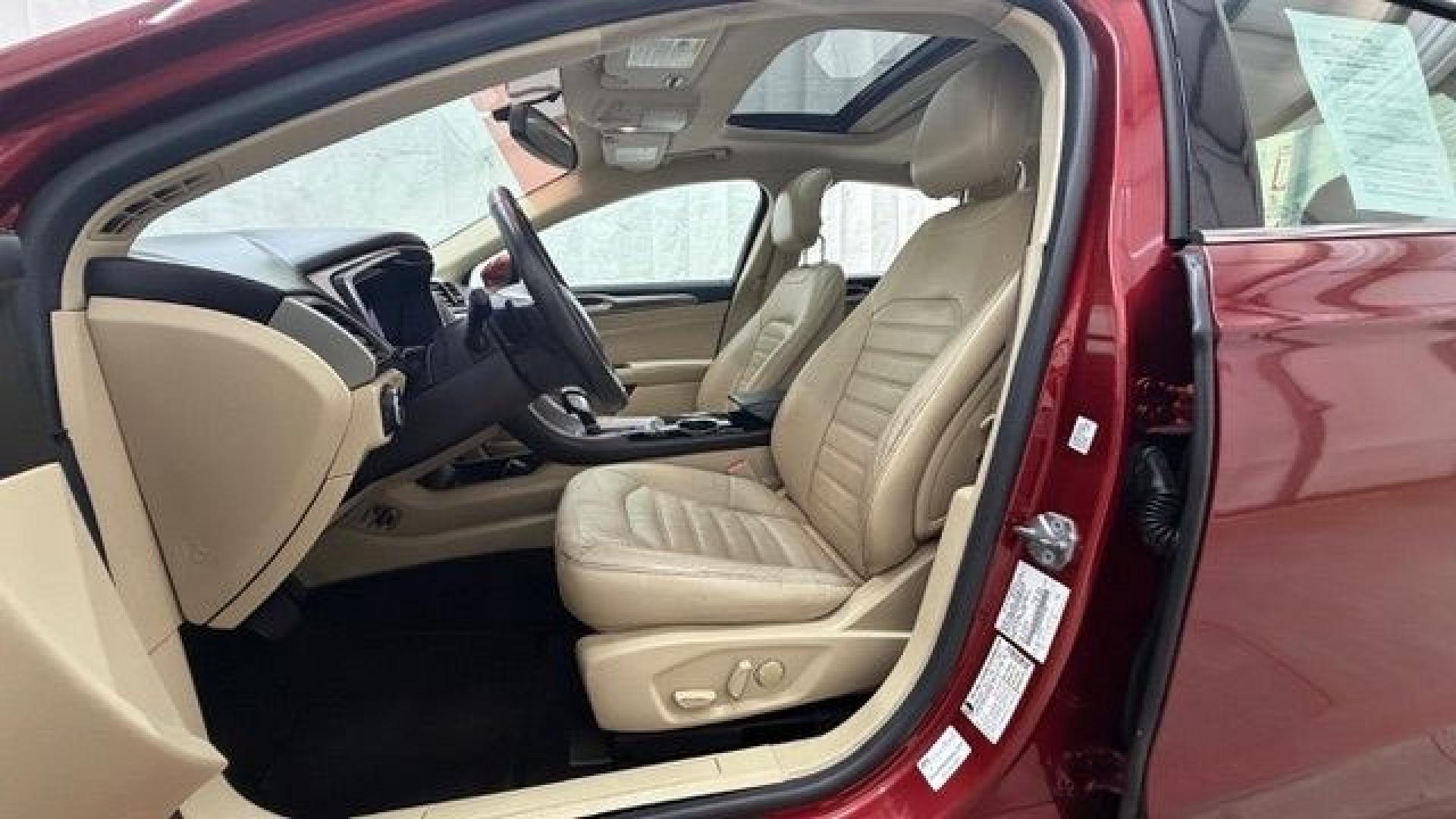 2013 Red Ford Fusion SE (3FA6P0H95DR) with an 2.0L L4 DOHC 16V engine, located at 1806 Veterans Memorial Hwy SW, Austell, GA, 30168, (770) 944-9558, 33.817959, -84.606987- Photo#12