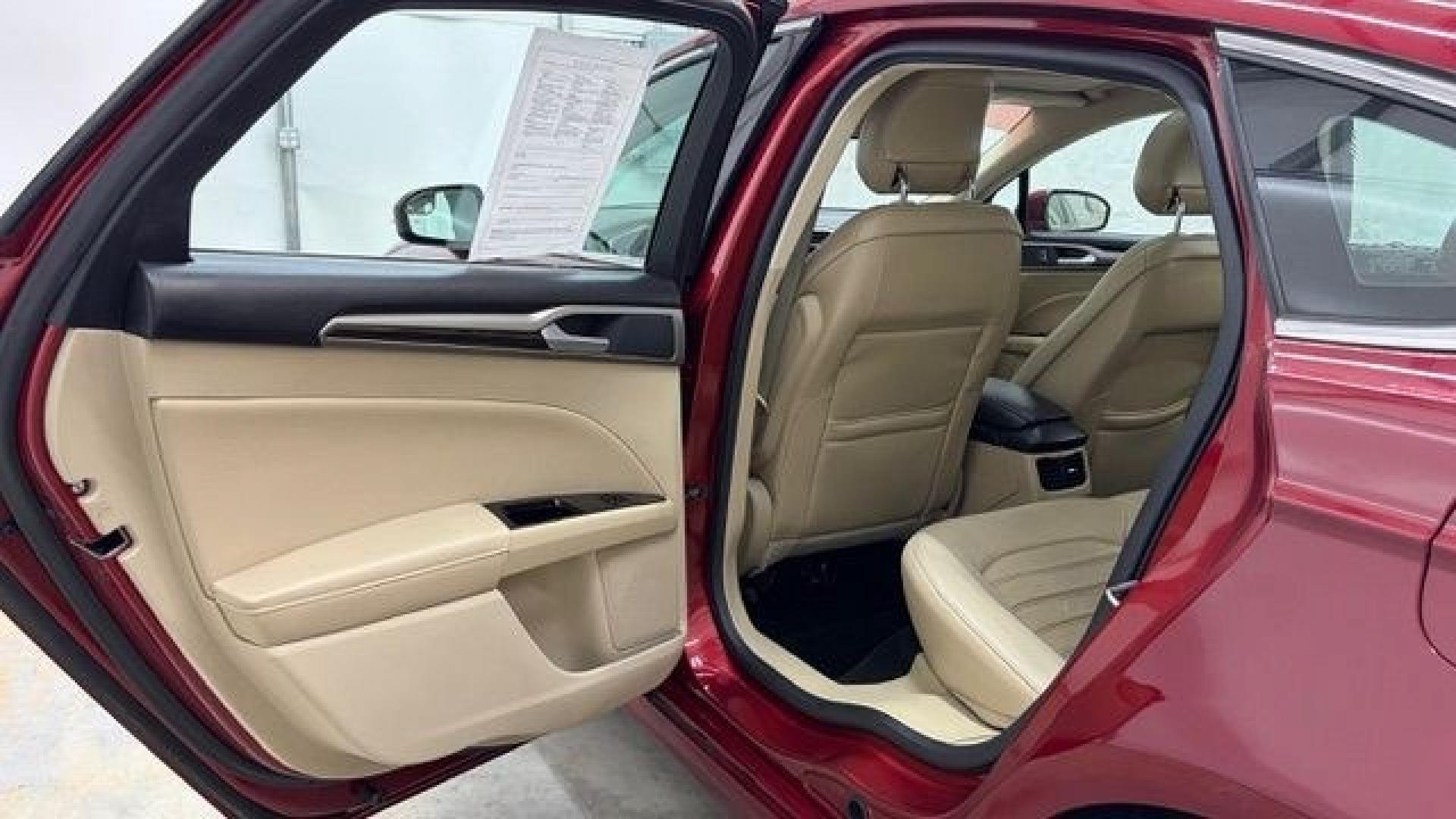 2013 Red Ford Fusion SE (3FA6P0H95DR) with an 2.0L L4 DOHC 16V engine, located at 1806 Veterans Memorial Hwy SW, Austell, GA, 30168, (770) 944-9558, 33.817959, -84.606987- Photo#13