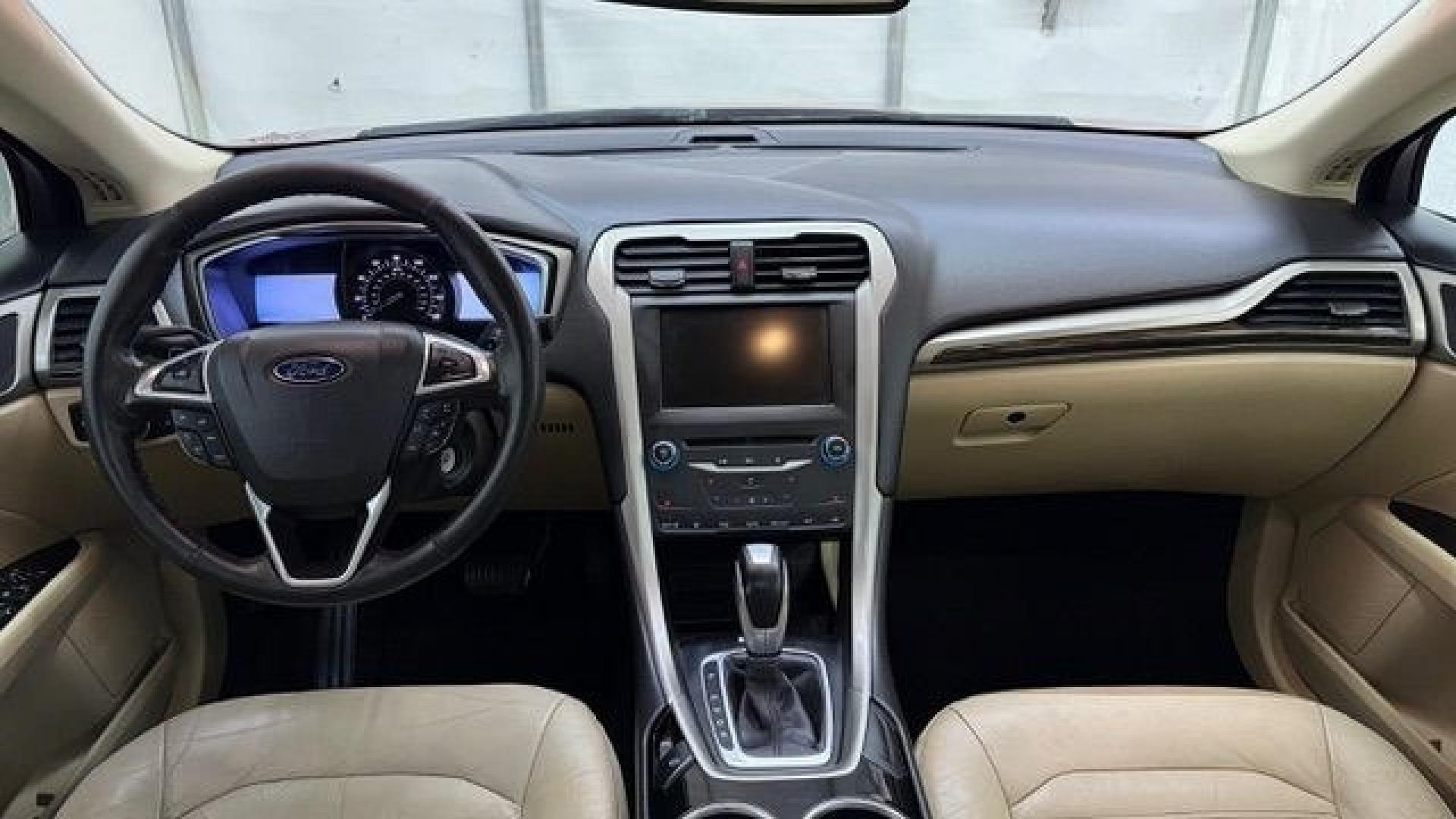 2013 Red Ford Fusion SE (3FA6P0H95DR) with an 2.0L L4 DOHC 16V engine, located at 1806 Veterans Memorial Hwy SW, Austell, GA, 30168, (770) 944-9558, 33.817959, -84.606987- Photo#15