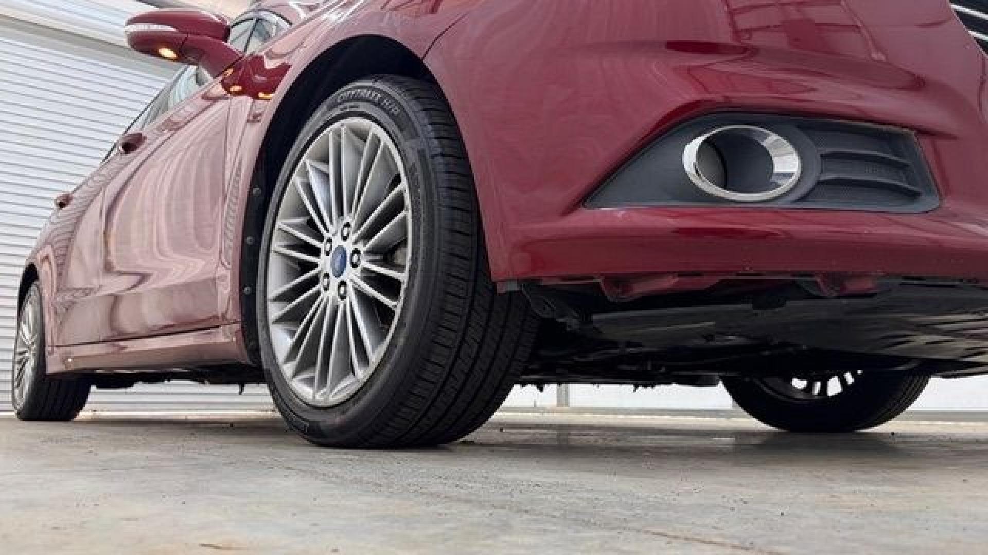 2013 Red Ford Fusion SE (3FA6P0H95DR) with an 2.0L L4 DOHC 16V engine, located at 1806 Veterans Memorial Hwy SW, Austell, GA, 30168, (770) 944-9558, 33.817959, -84.606987- Photo#18