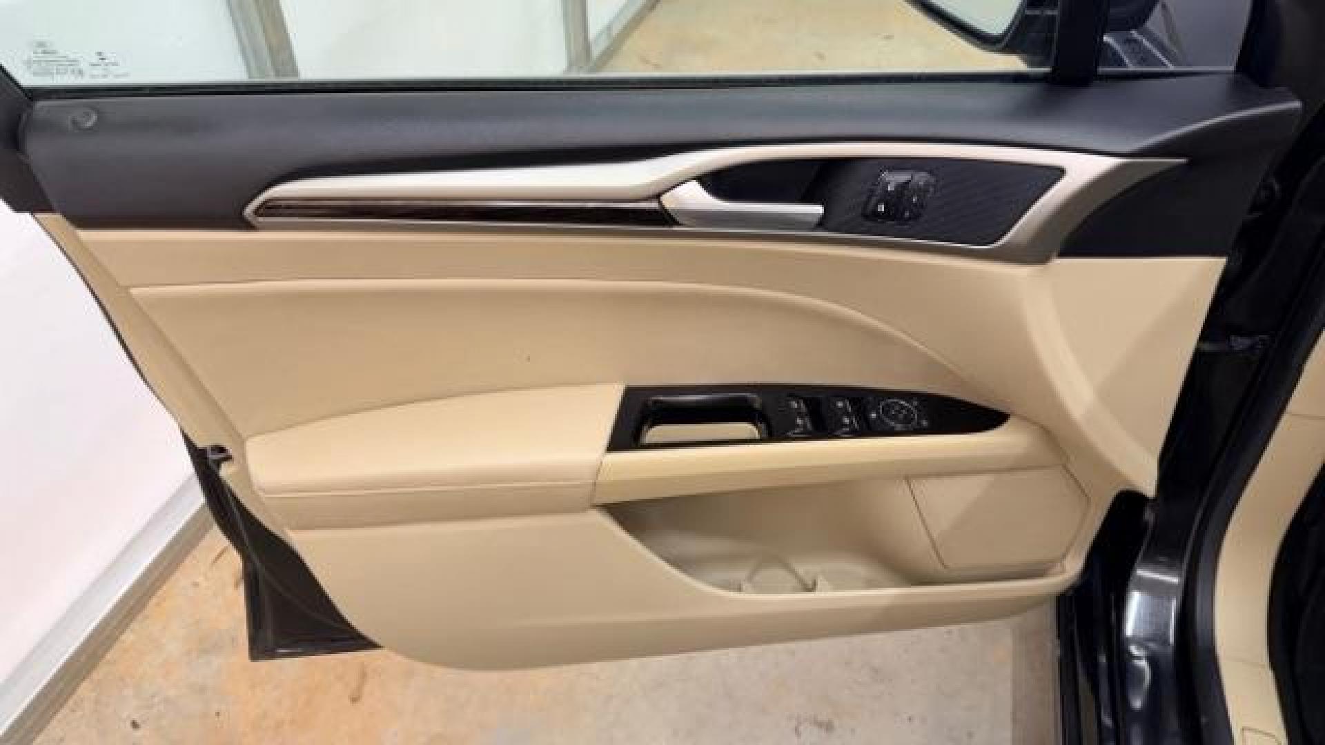 2013 Black Ford Fusion SE (3FA6P0HR9DR) with an 1.6L L4 DOHC 16V engine, located at 1806 Veterans Memorial Hwy SW, Austell, GA, 30168, (770) 944-9558, 33.817959, -84.606987 - Photo#10