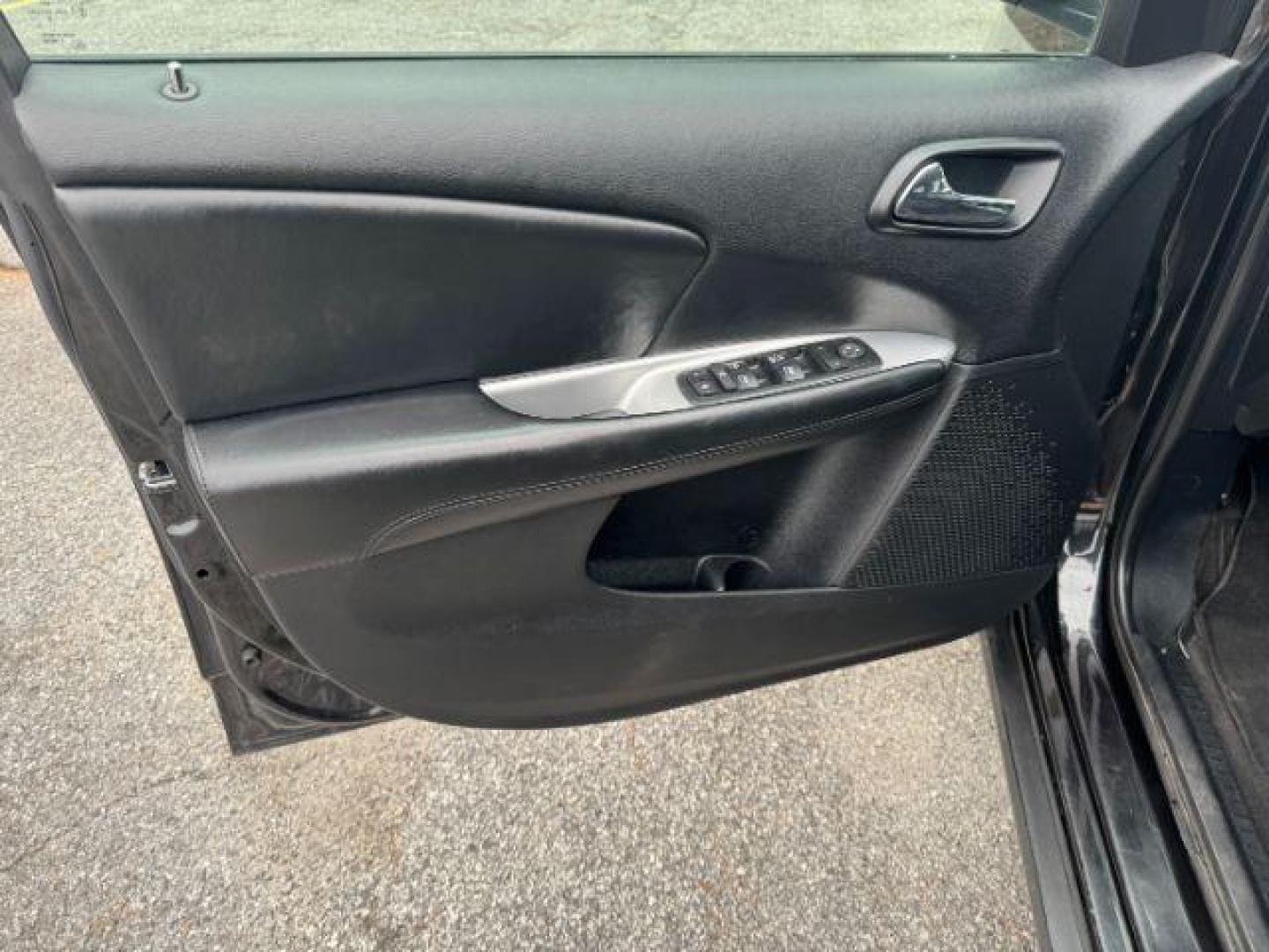 2012 black Dodge Journey SXT (3C4PDCBG1CT) with an 3.6L V6 DOHC 24V engine, 6-Speed Automatic transmission, located at 1806 Veterans Memorial Hwy SW, Austell, GA, 30168, (770) 944-9558, 33.817959, -84.606987 - Photo#7