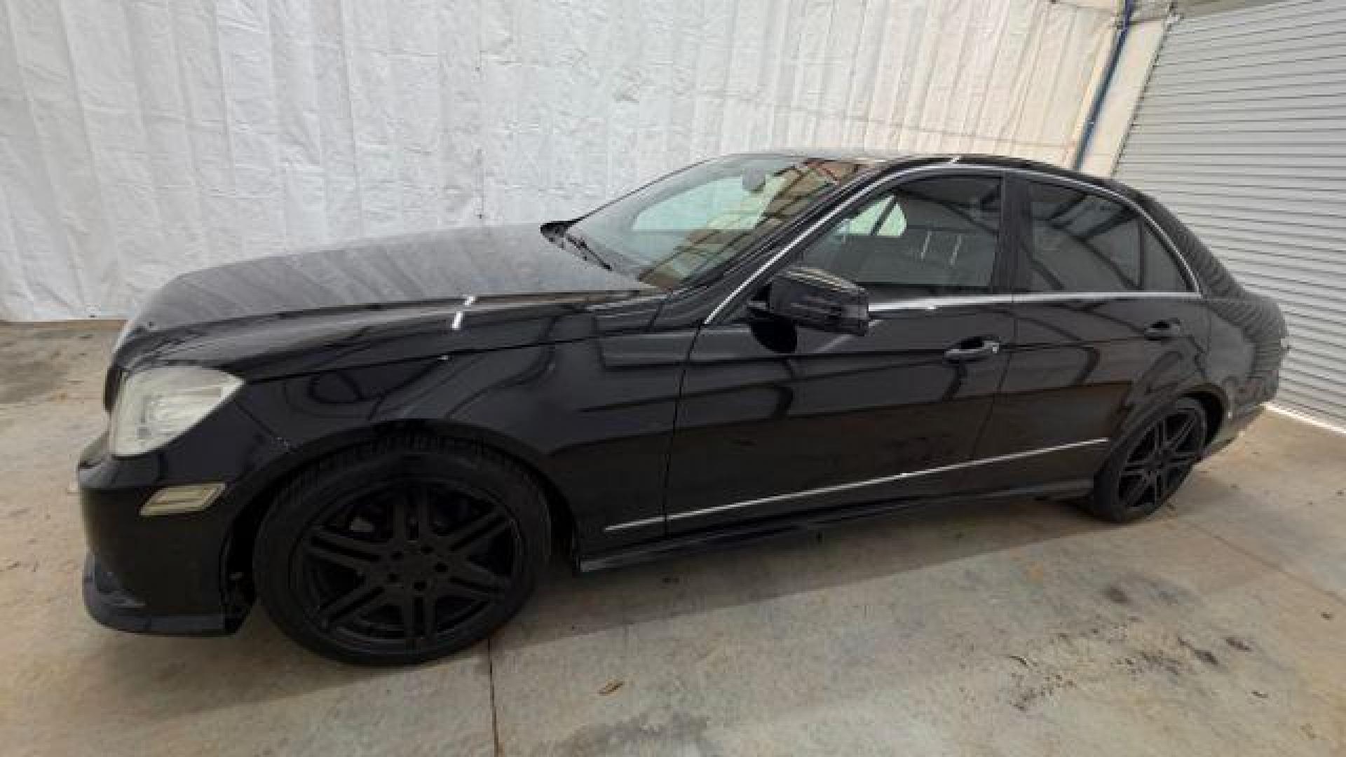 2010 Black Mercedes-Benz E-Class E350 Sedan (WDDHF5GB2AA) with an 3.5L V6 DOHC 24V engine, 7-Speed Automatic transmission, located at 1806 Veterans Memorial Hwy SW, Austell, GA, 30168, (770) 944-9558, 33.817959, -84.606987 - Photo#1
