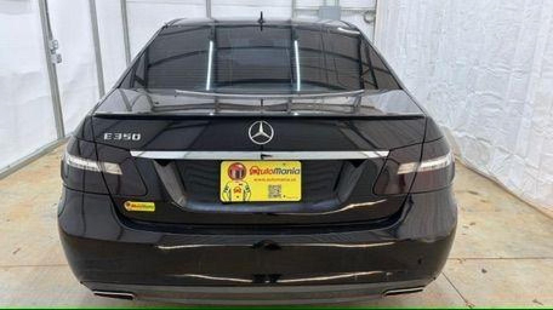 2010 Black Mercedes-Benz E-Class E350 Sedan (WDDHF5GB2AA) with an 3.5L V6 DOHC 24V engine, 7-Speed Automatic transmission, located at 1806 Veterans Memorial Hwy SW, Austell, GA, 30168, (770) 944-9558, 33.817959, -84.606987 - Photo#4