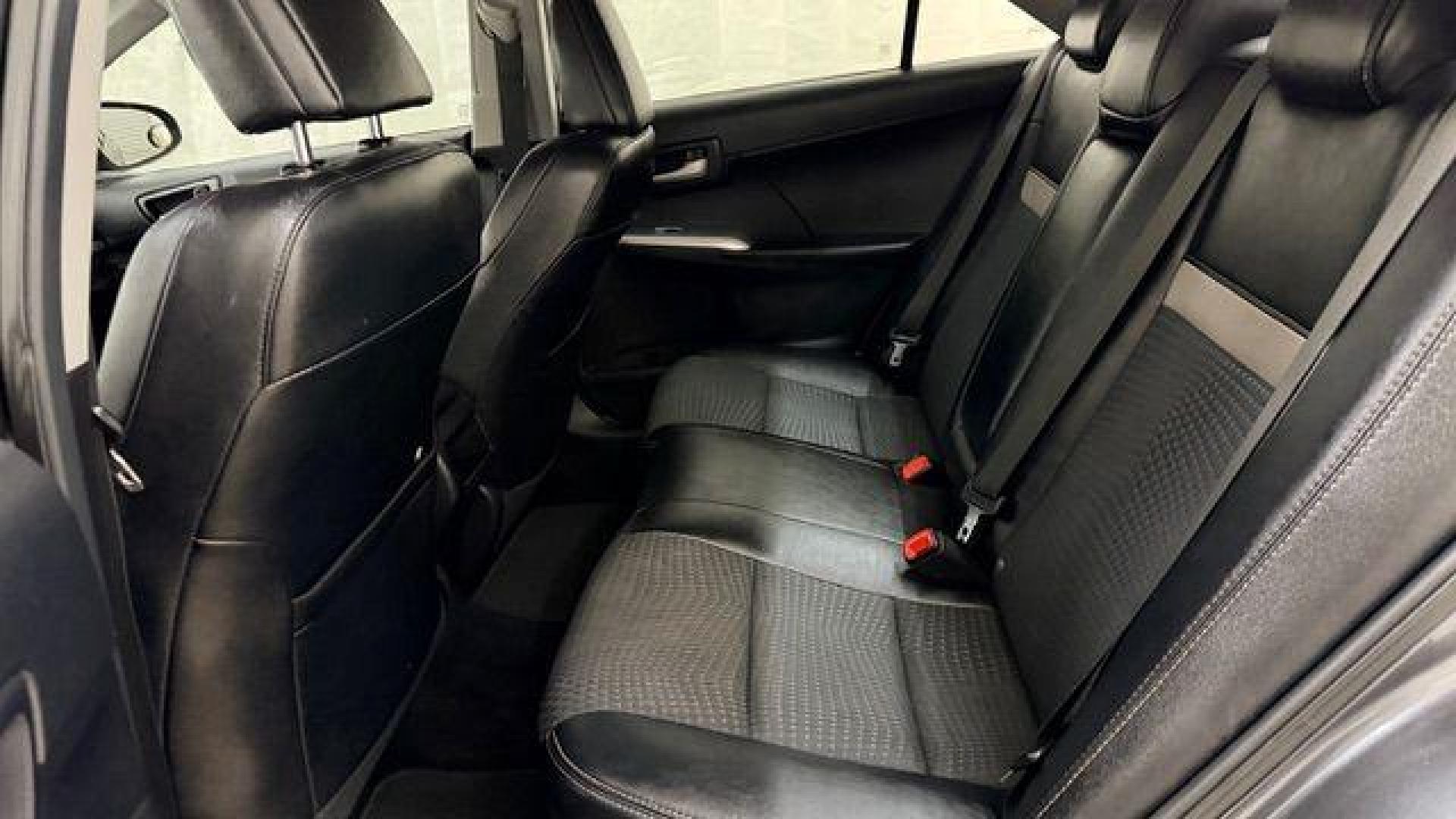 2013 GRAY Toyota Camry SE (4T1BF1FK2DU) with an 2.5L L4 DOHC 16V engine, 6-Speed Automatic transmission, located at 1806 Veterans Memorial Hwy SW, Austell, GA, 30168, (770) 944-9558, 33.817959, -84.606987 - Photo#14