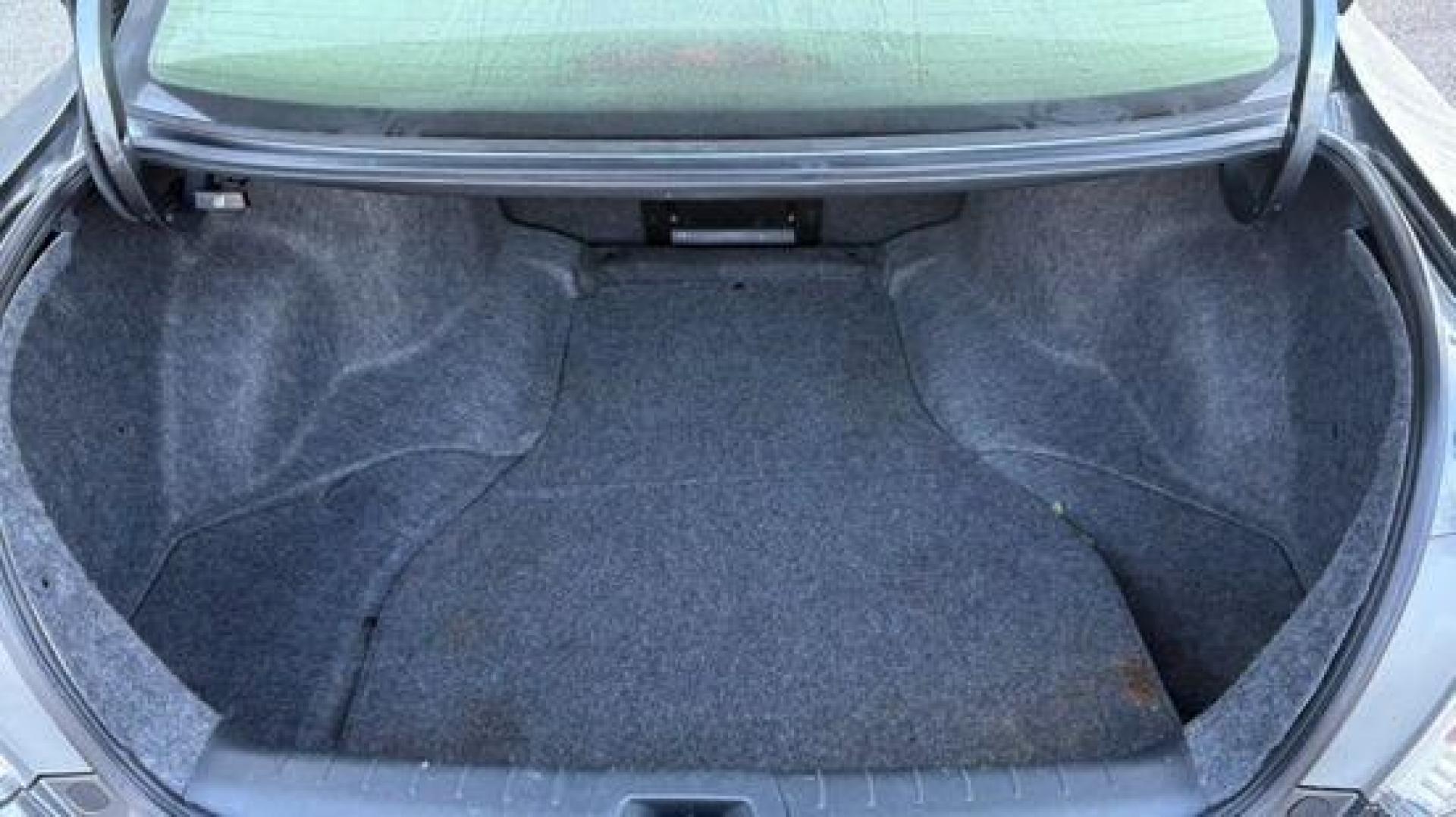2010 Gray Honda Accord LX Sedan AT (1HGCP2F34AA) with an 2.4L L4 DOHC 16V engine, 5-Speed Automatic transmission, located at 1806 Veterans Memorial Hwy SW, Austell, GA, 30168, (770) 944-9558, 33.817959, -84.606987 - Photo#5