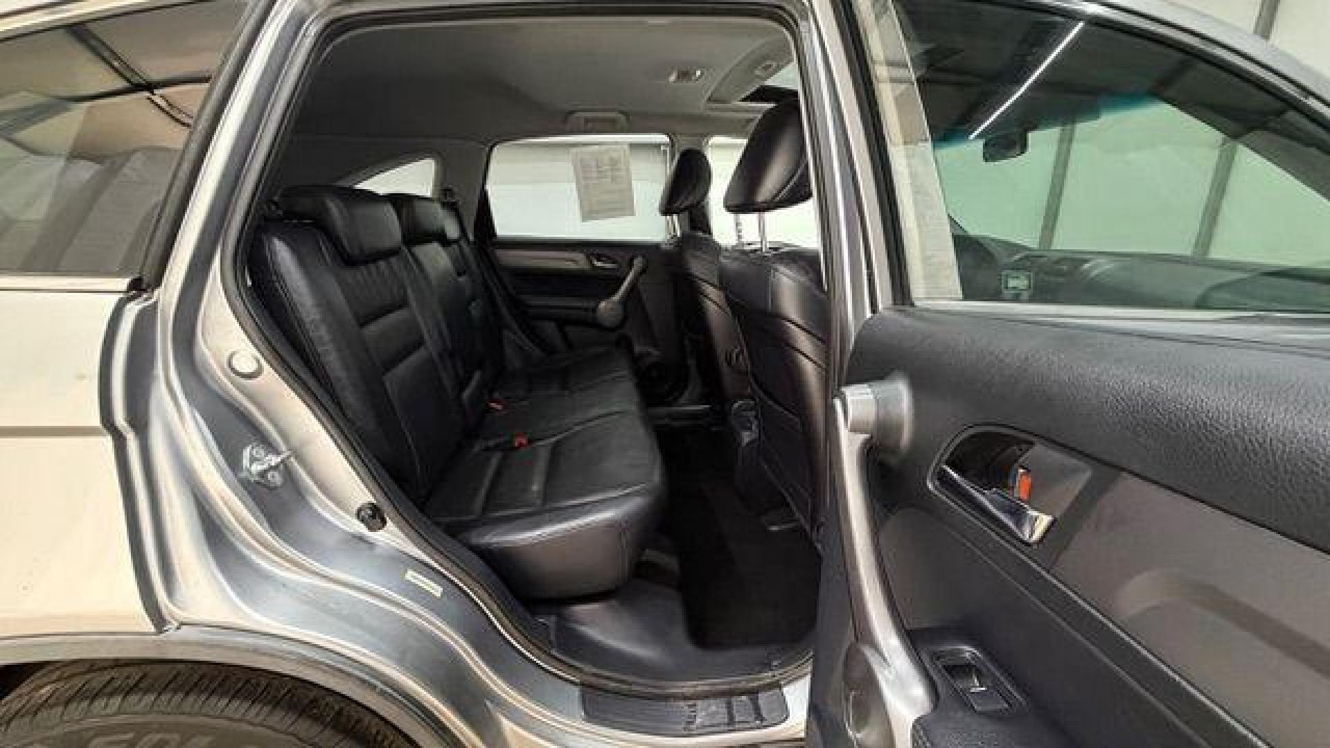 2008 Silver Honda CR-V EX-L 2WD AT (JHLRE38788C) with an 2.4L L4 DOHC 16V engine, 5-Speed Automatic transmission, located at 1806 Veterans Memorial Hwy SW, Austell, GA, 30168, (770) 944-9558, 33.817959, -84.606987 - Photo#17