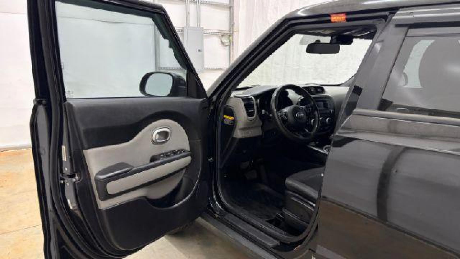 2014 BLACK /Black Kia Soul Base (KNDJN2A22E7) with an 1.6L L4 DOHC 16V engine, located at 1806 Veterans Memorial Hwy SW, Austell, GA, 30168, (770) 944-9558, 33.817959, -84.606987 - Photo#10