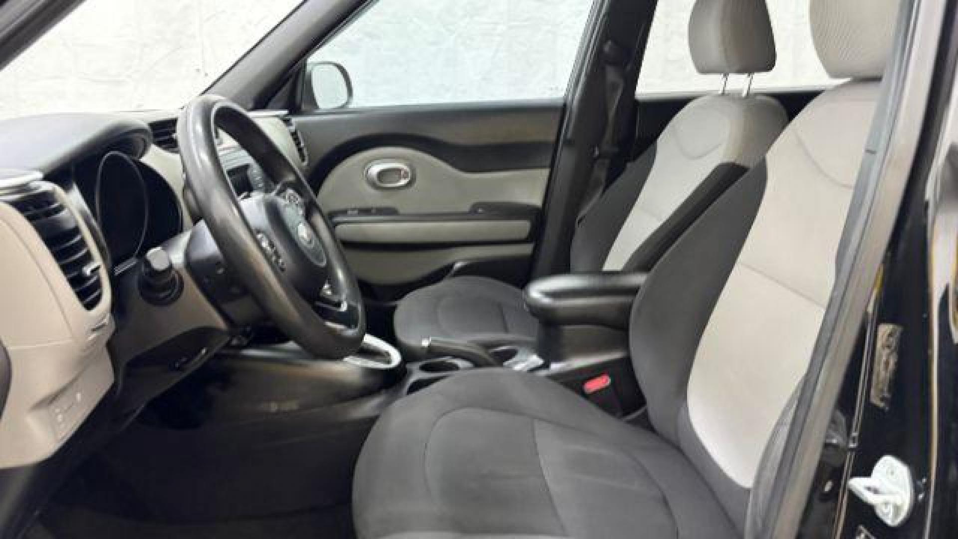 2014 BLACK /Black Kia Soul Base (KNDJN2A22E7) with an 1.6L L4 DOHC 16V engine, located at 1806 Veterans Memorial Hwy SW, Austell, GA, 30168, (770) 944-9558, 33.817959, -84.606987 - Photo#11