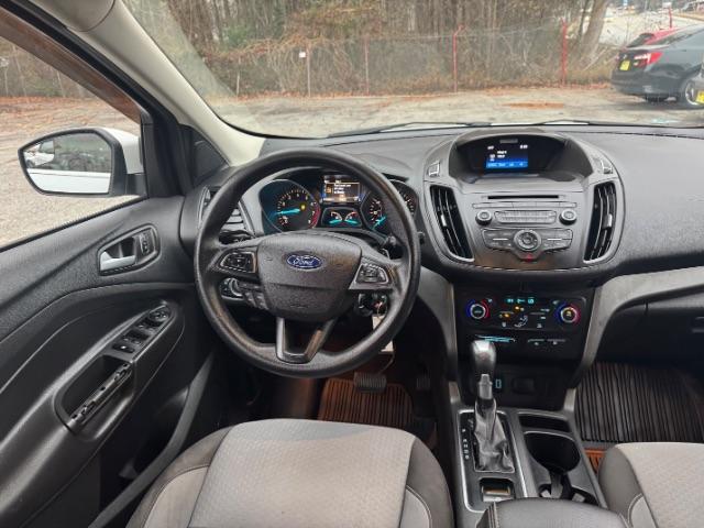 2017 White Ford Escape SE FWD (1FMCU0GD2HU) with an 1.5L L4 DOHC 16V engine, 6-Speed Automatic transmission, located at 1806 Veterans Memorial Hwy SW, Austell, GA, 30168, (770) 944-9558, 33.817959, -84.606987 - Photo#12