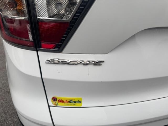 2017 White Ford Escape SE FWD (1FMCU0GD2HU) with an 1.5L L4 DOHC 16V engine, 6-Speed Automatic transmission, located at 1806 Veterans Memorial Hwy SW, Austell, GA, 30168, (770) 944-9558, 33.817959, -84.606987 - Photo#17