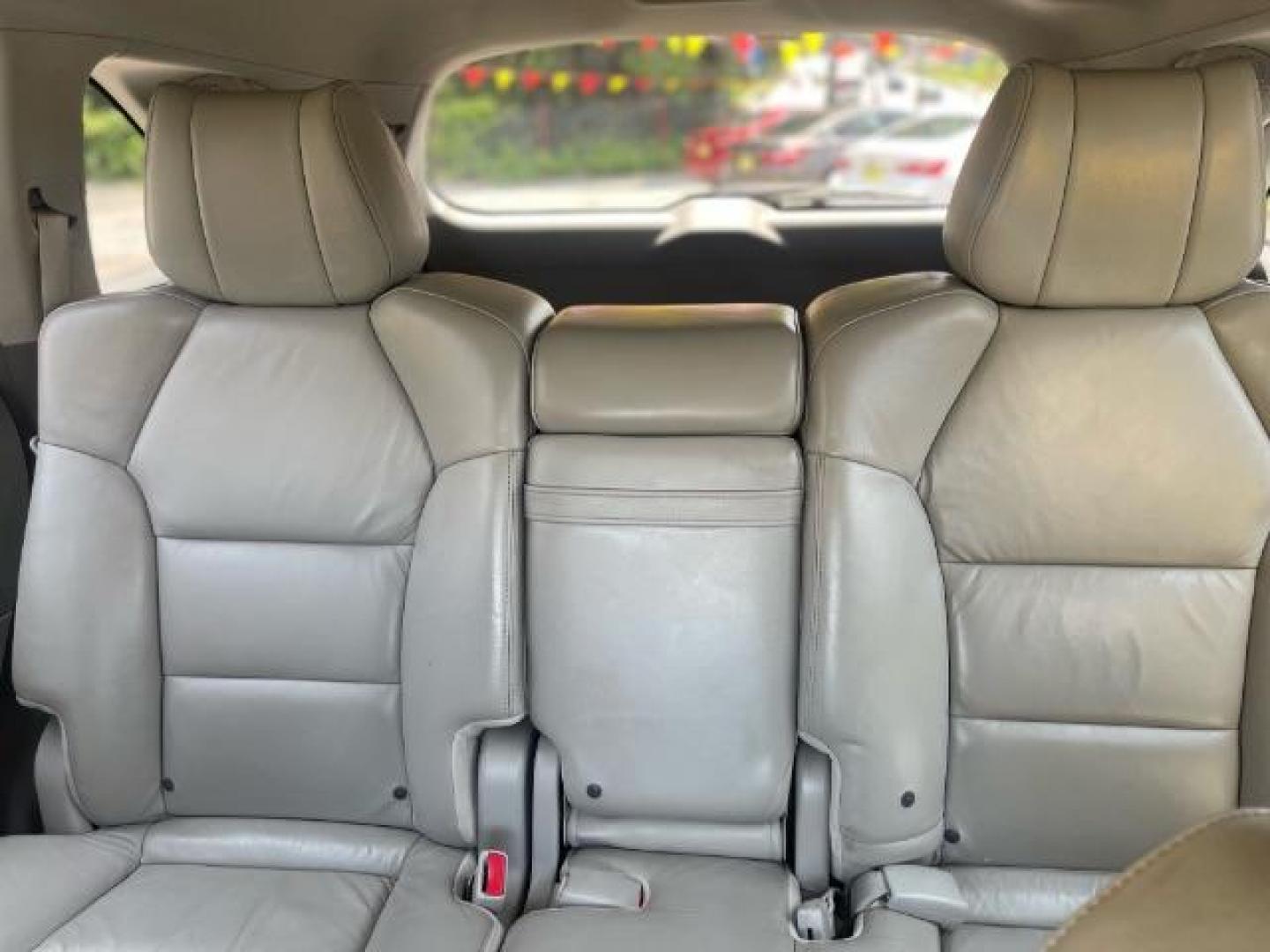 2011 White Acura MDX 6-Spd AT w/Tech Pack (2HNYD2H69BH) with an 3.7L V6 SOHC 24V engine, 6-Speed Automatic transmission, located at 1806 Veterans Memorial Hwy SW, Austell, GA, 30168, (770) 944-9558, 33.817959, -84.606987 - Photo#13