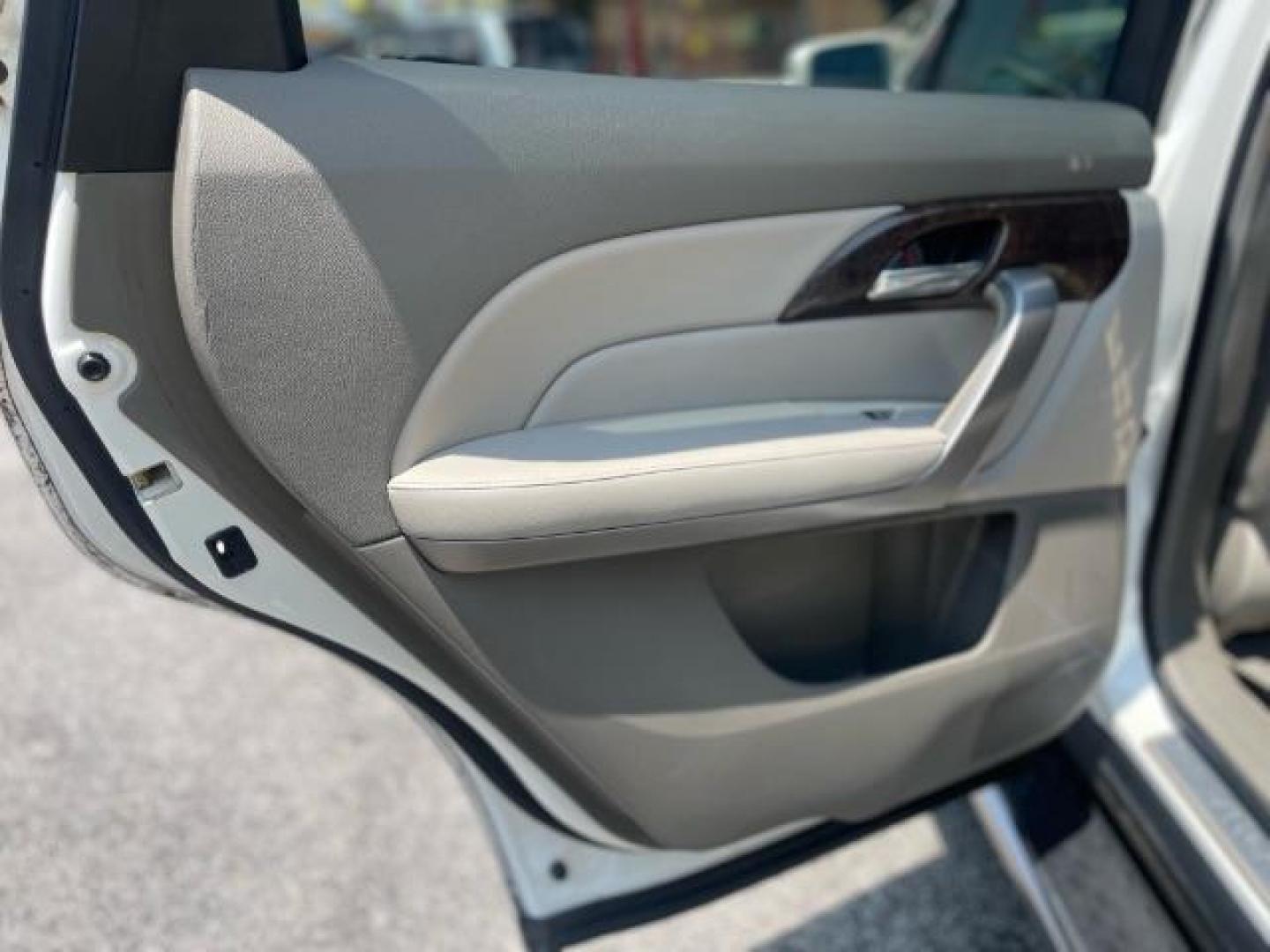 2011 White Acura MDX 6-Spd AT w/Tech Pack (2HNYD2H69BH) with an 3.7L V6 SOHC 24V engine, 6-Speed Automatic transmission, located at 1806 Veterans Memorial Hwy SW, Austell, GA, 30168, (770) 944-9558, 33.817959, -84.606987 - Photo#14