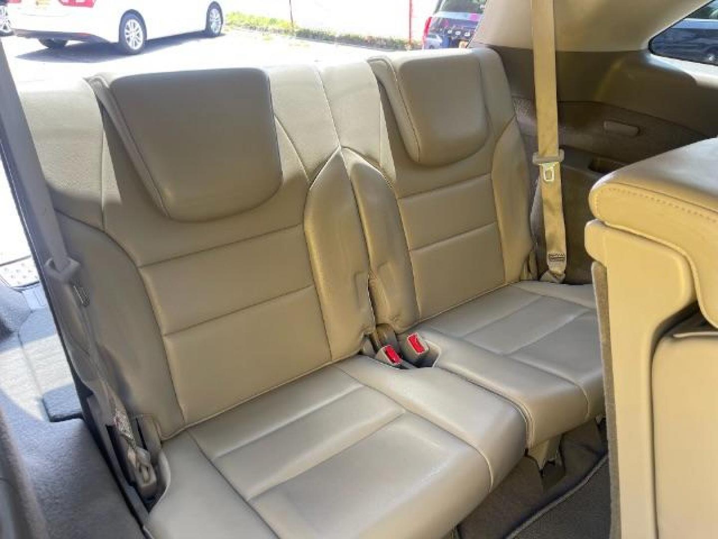 2011 White Acura MDX 6-Spd AT w/Tech Pack (2HNYD2H69BH) with an 3.7L V6 SOHC 24V engine, 6-Speed Automatic transmission, located at 1806 Veterans Memorial Hwy SW, Austell, GA, 30168, (770) 944-9558, 33.817959, -84.606987 - Photo#19