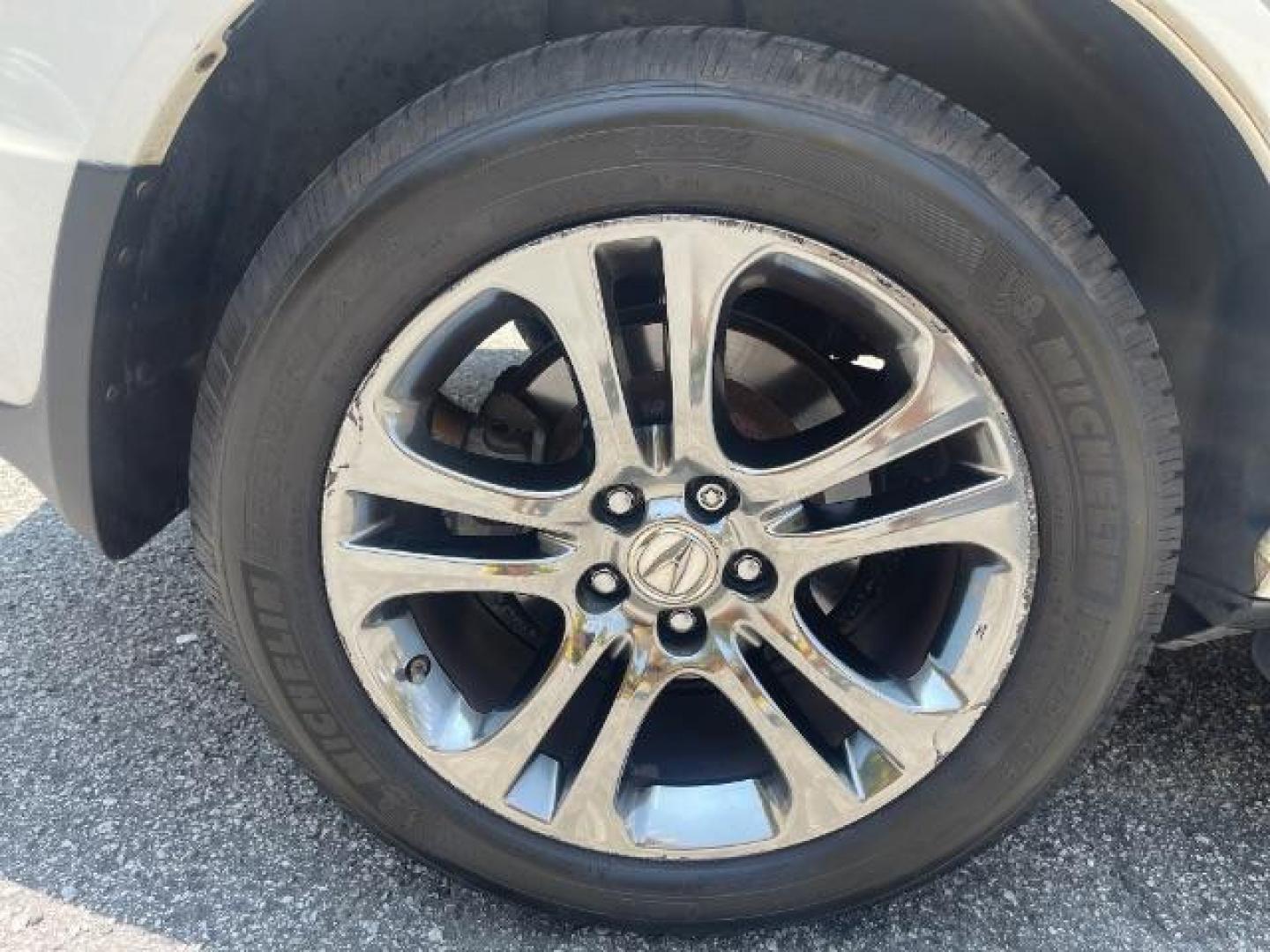 2011 White Acura MDX 6-Spd AT w/Tech Pack (2HNYD2H69BH) with an 3.7L V6 SOHC 24V engine, 6-Speed Automatic transmission, located at 1806 Veterans Memorial Hwy SW, Austell, GA, 30168, (770) 944-9558, 33.817959, -84.606987 - Photo#22