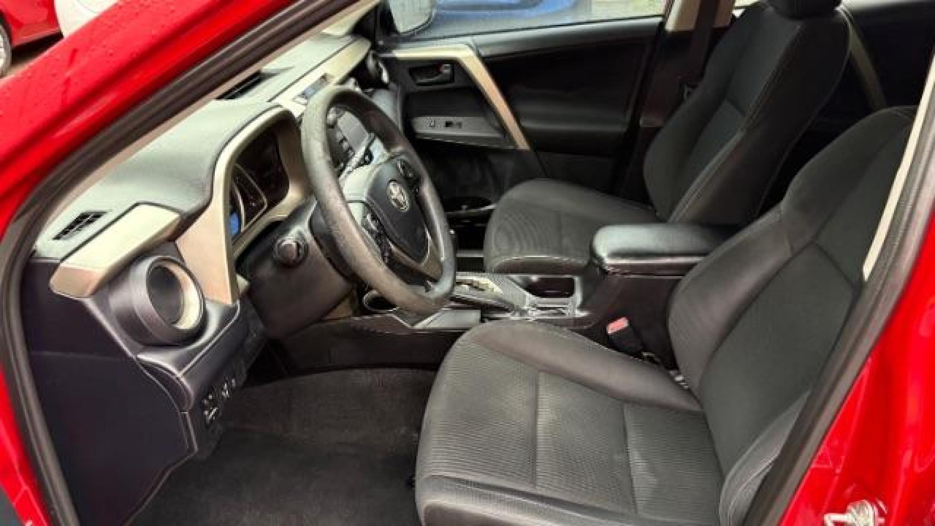 2013 Red Toyota RAV4 XLE FWD (2T3WFREV3DW) with an 2.5L L4 DOHC 16V engine, 6-Speed Automatic transmission, located at 1806 Veterans Memorial Hwy SW, Austell, GA, 30168, (770) 944-9558, 33.817959, -84.606987 - Photo#9